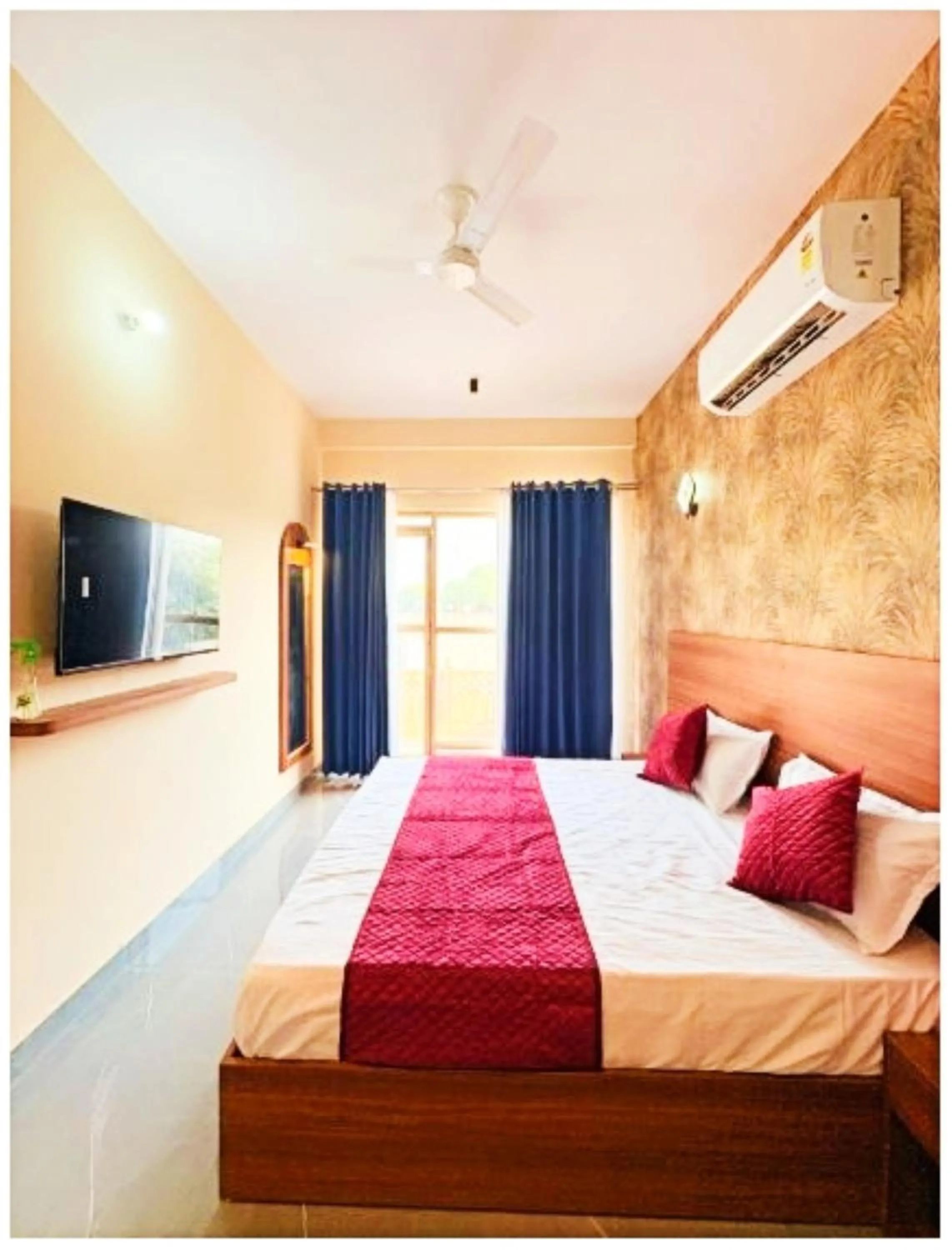 Bedroom, Bed in Hotel Jay ambey palace In Jaipur