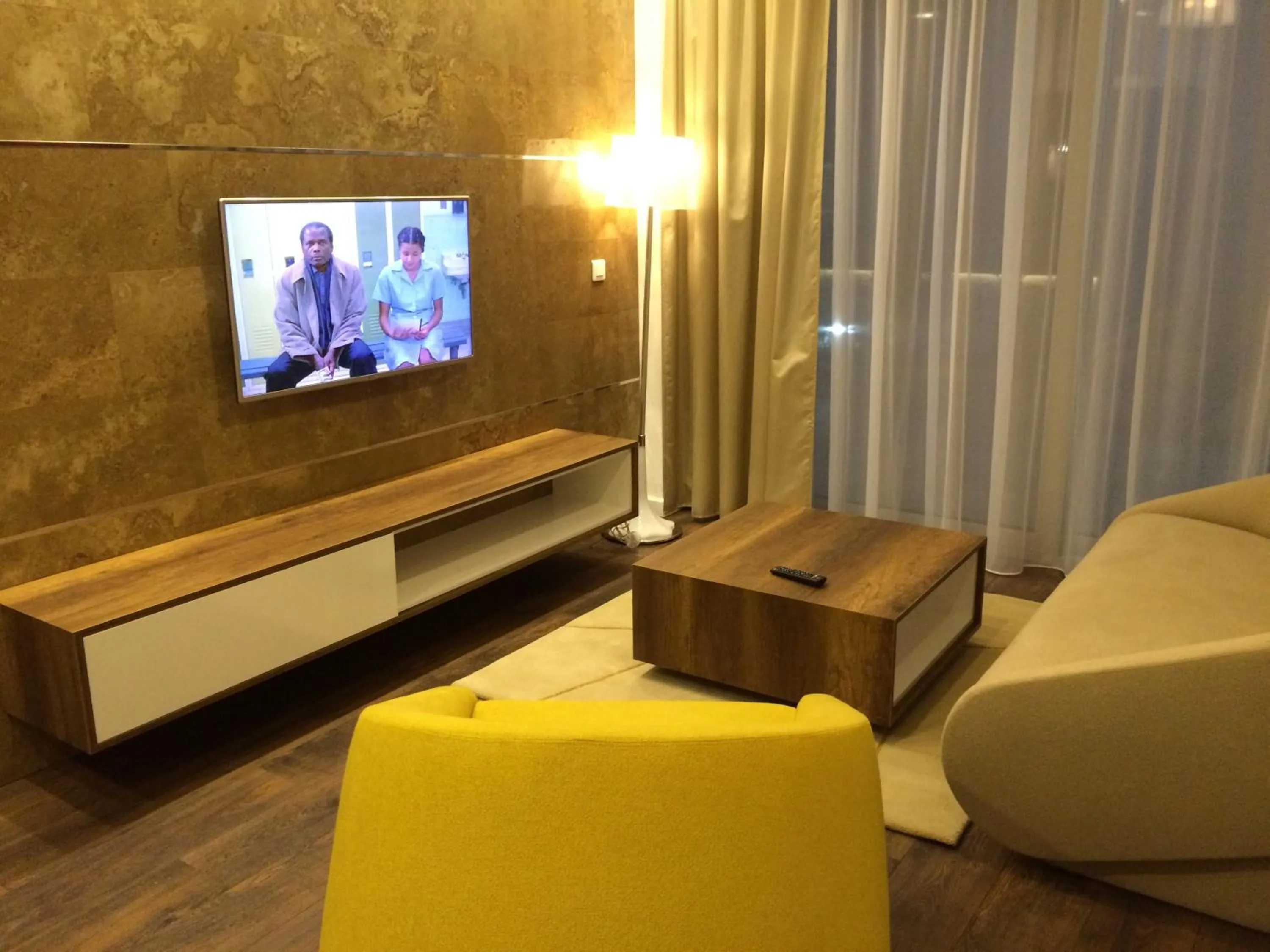 One-Bedroom Suite in Perla Luxury