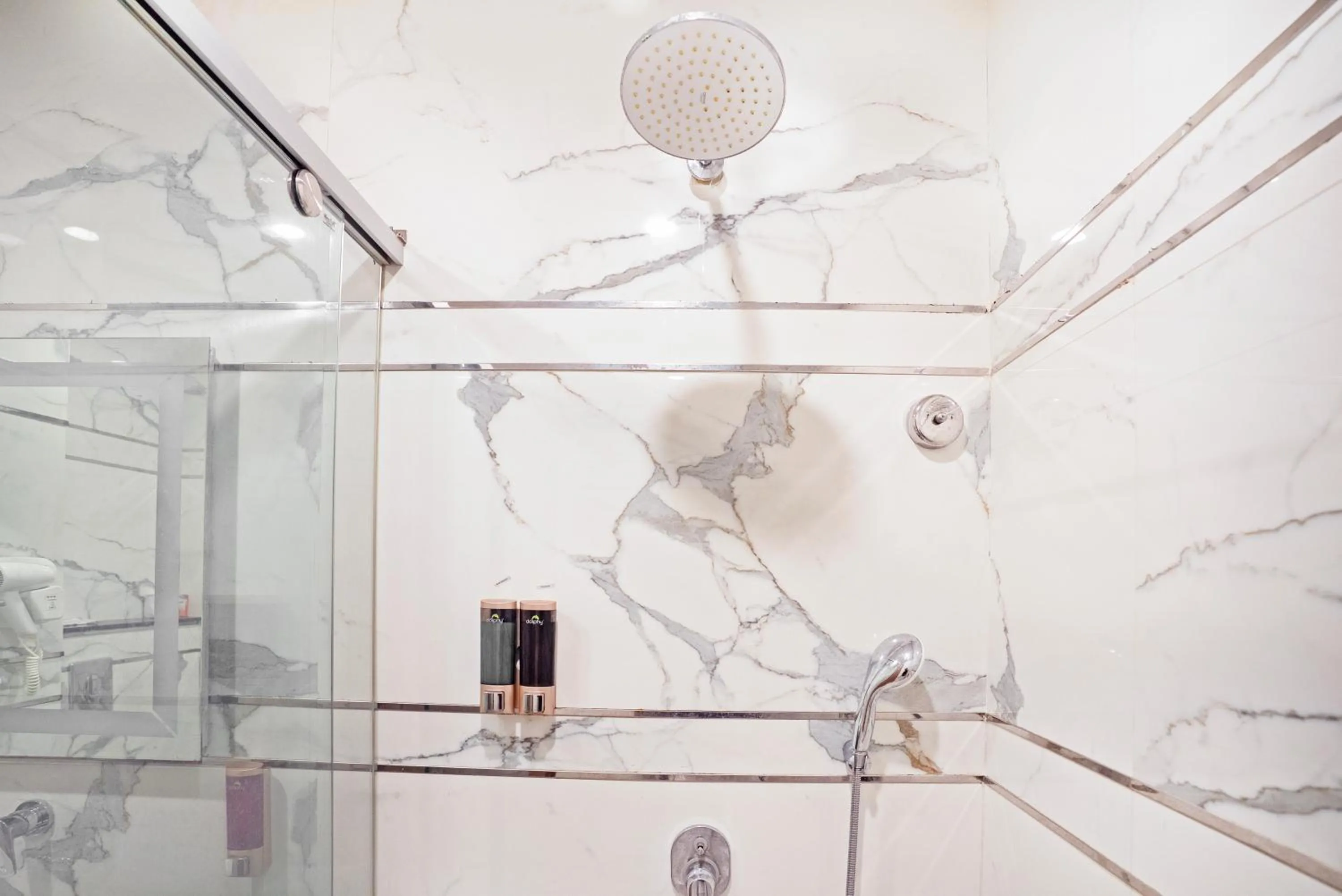 Shower in The Riverstone Inn