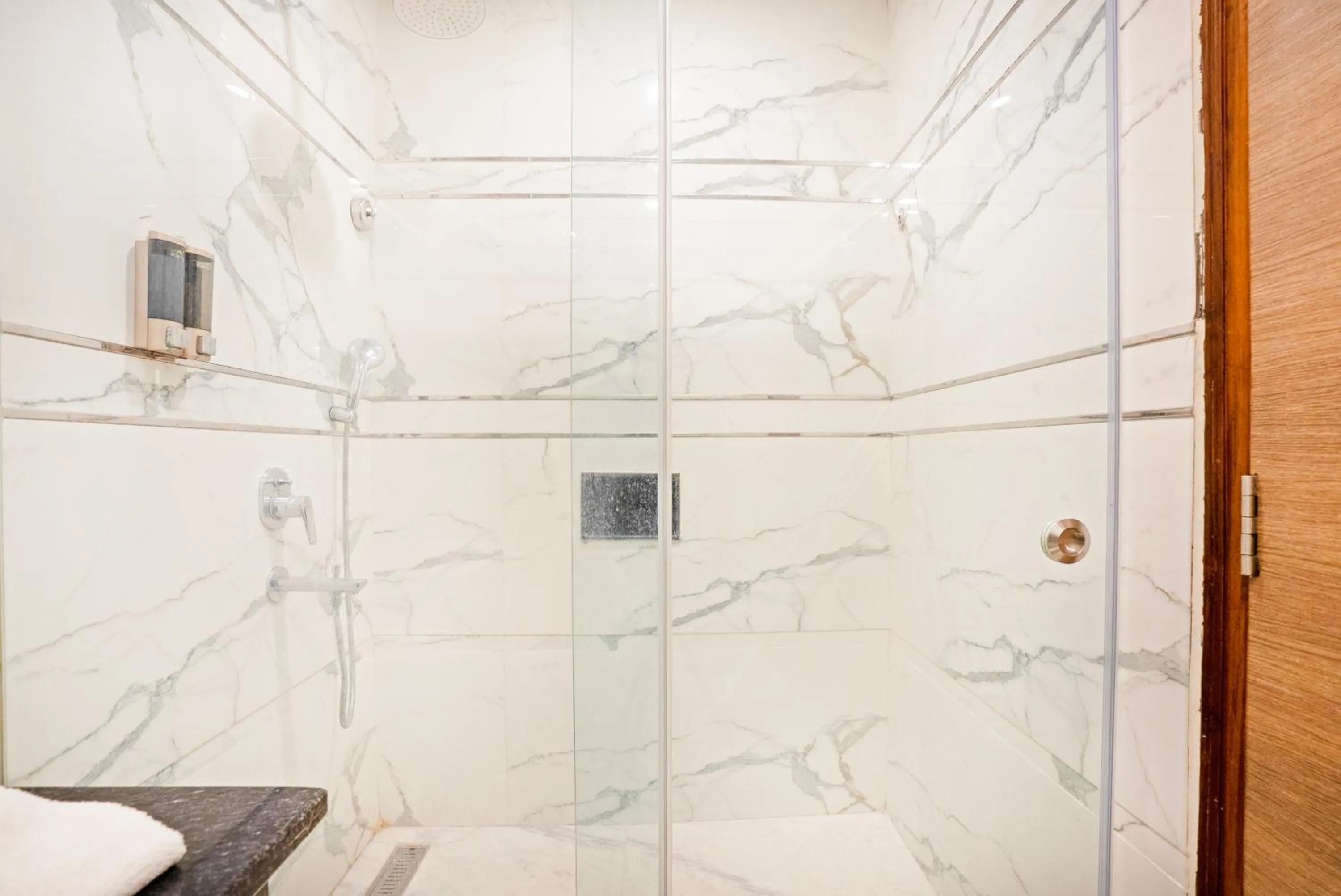 Shower in The Riverstone Inn