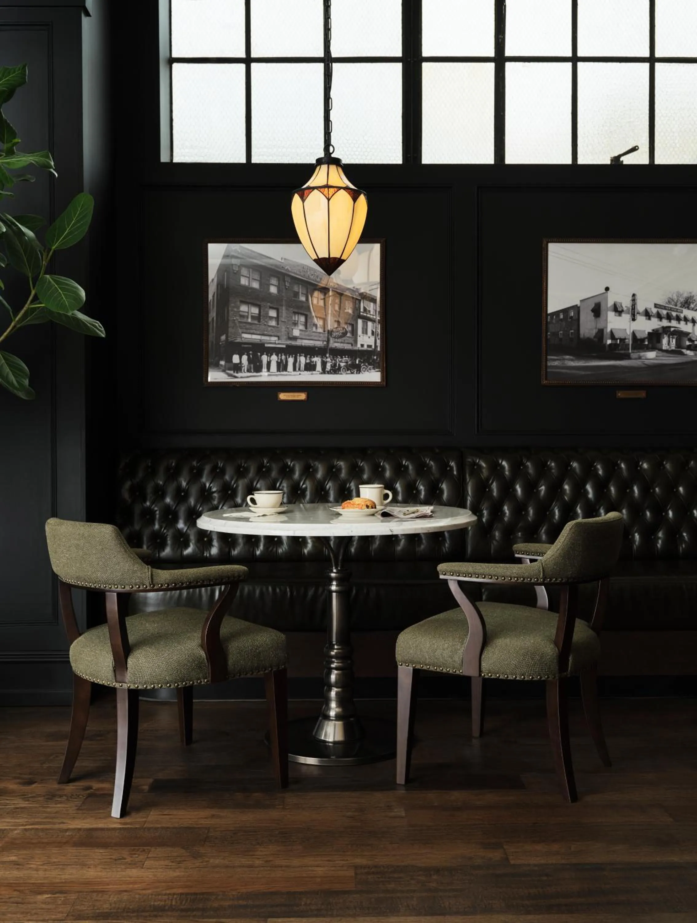 Restaurant/places to eat in Hotel 1928