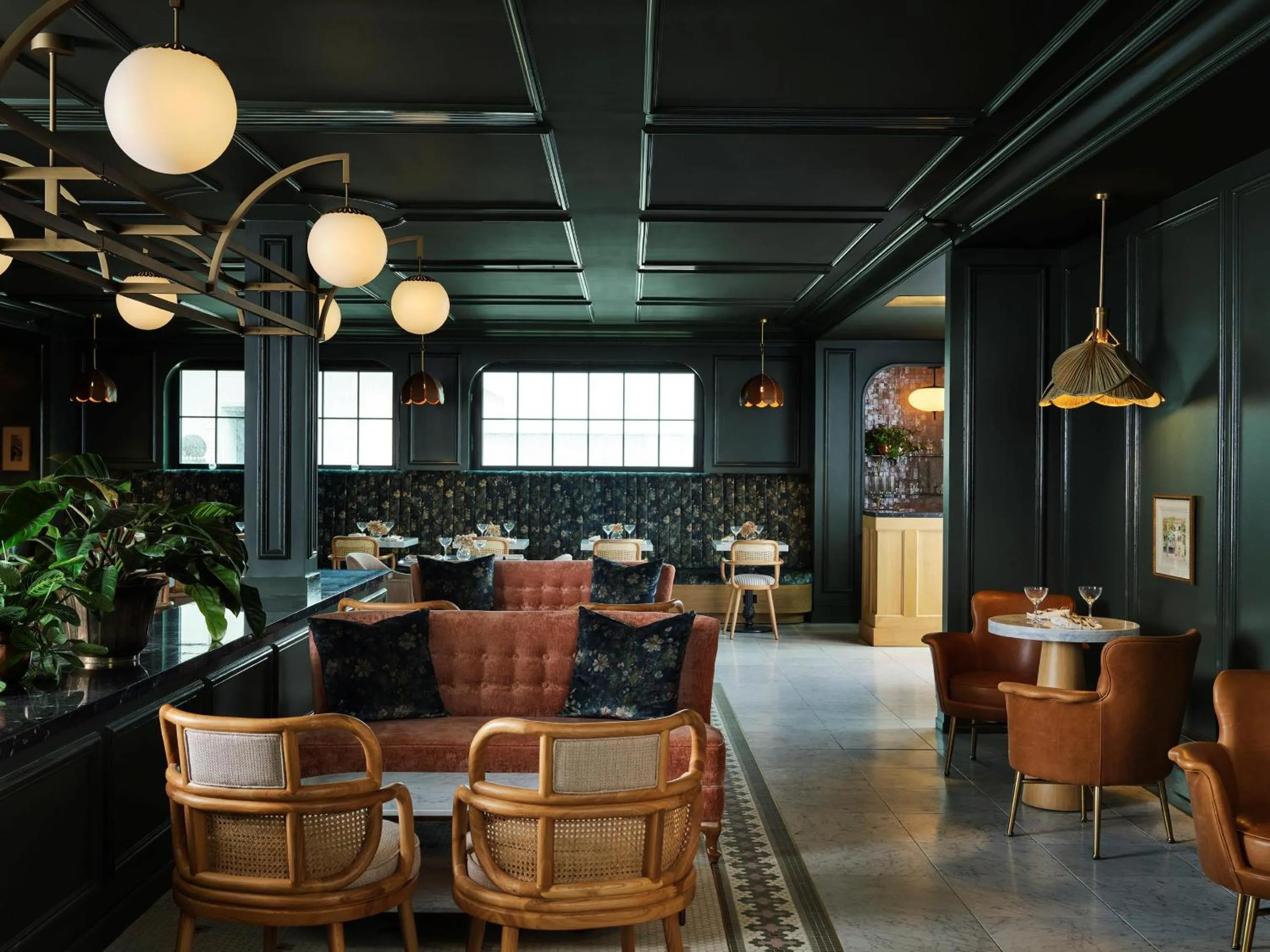 Restaurant/places to eat in Hotel 1928