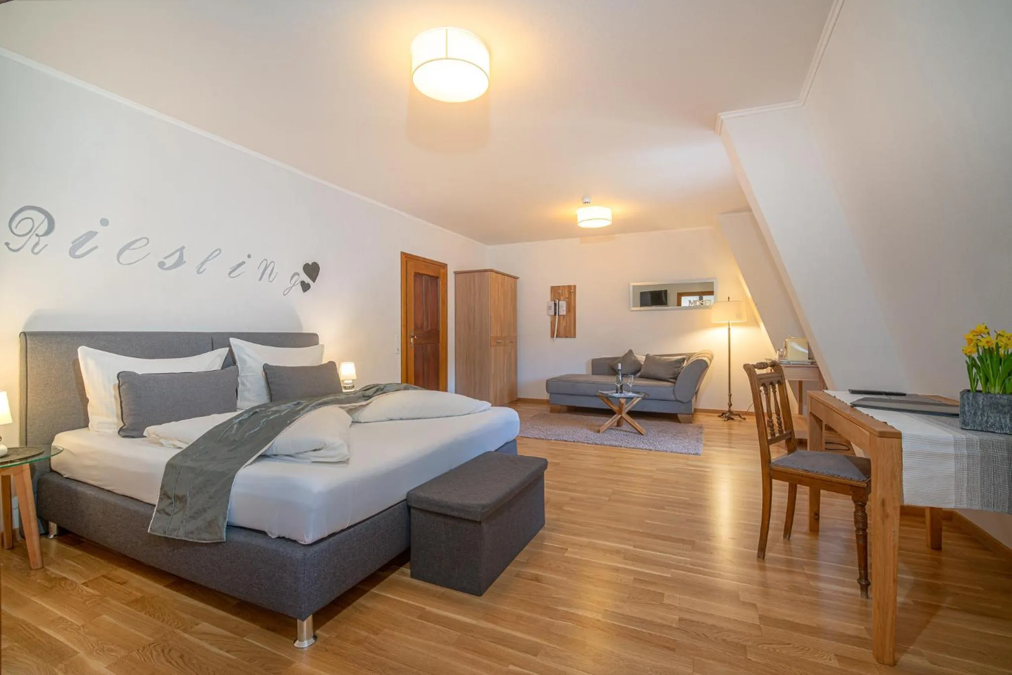 Bed in Hotel- Weingut- Moselloreley