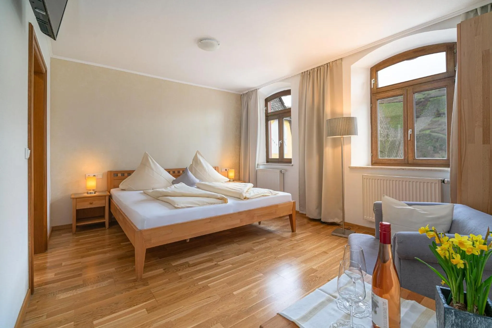 Bed in Hotel- Weingut- Moselloreley