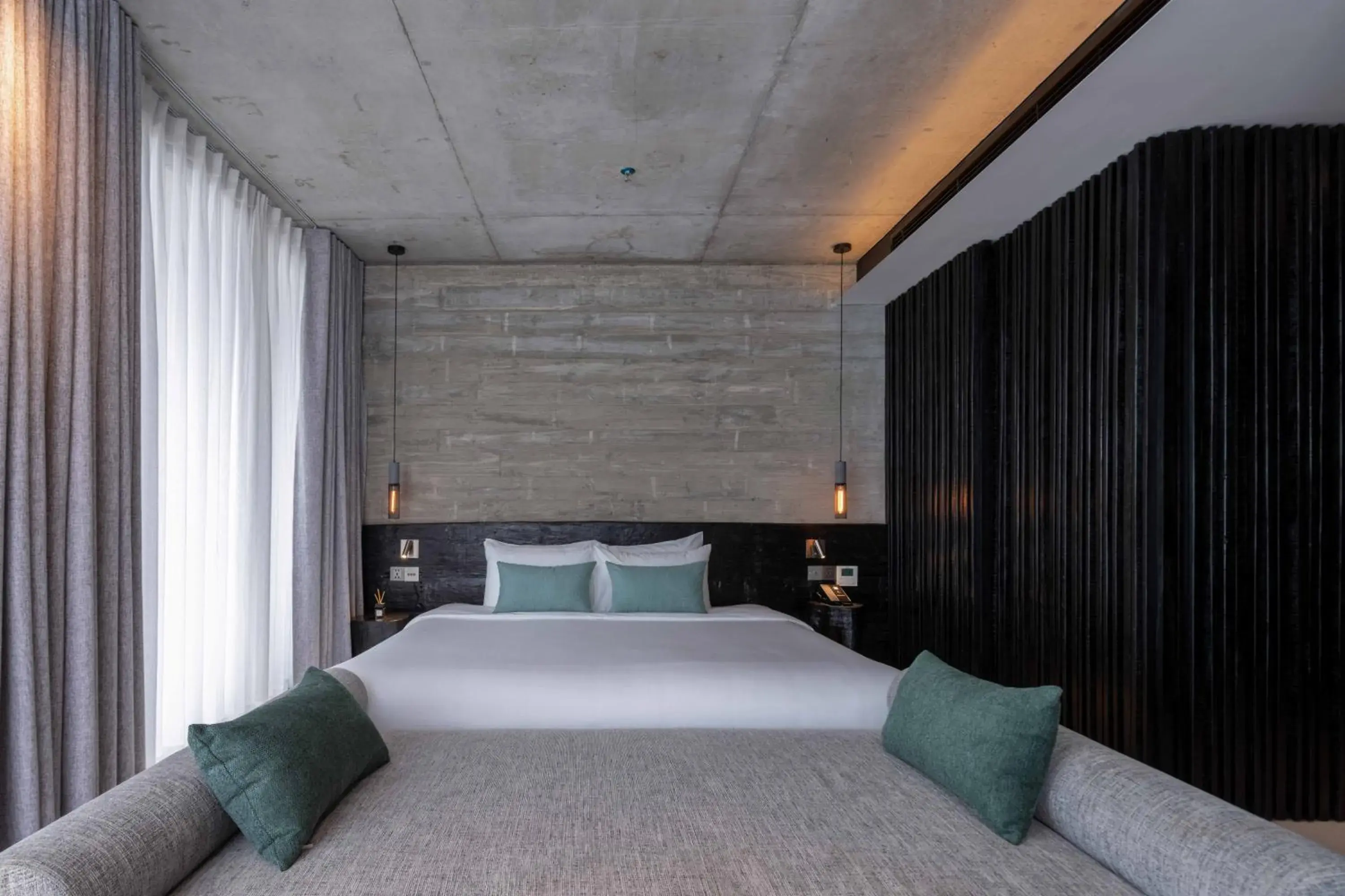 Deluxe Double Room with Balcony in Hôtel de Soie Deluxe Double Room with Balcony in Hôtel de Soie