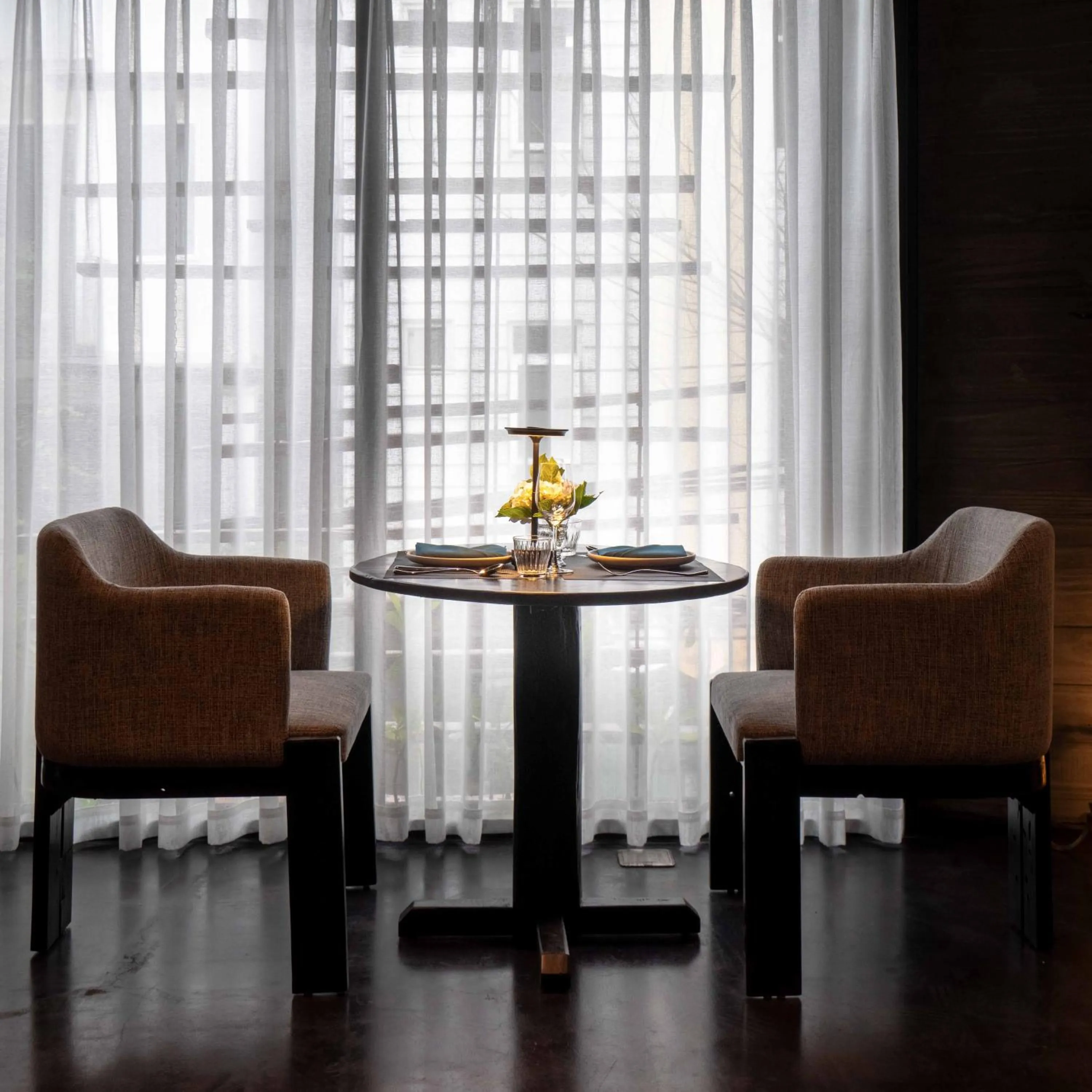 Restaurant/places to eat in Hôtel de Soie