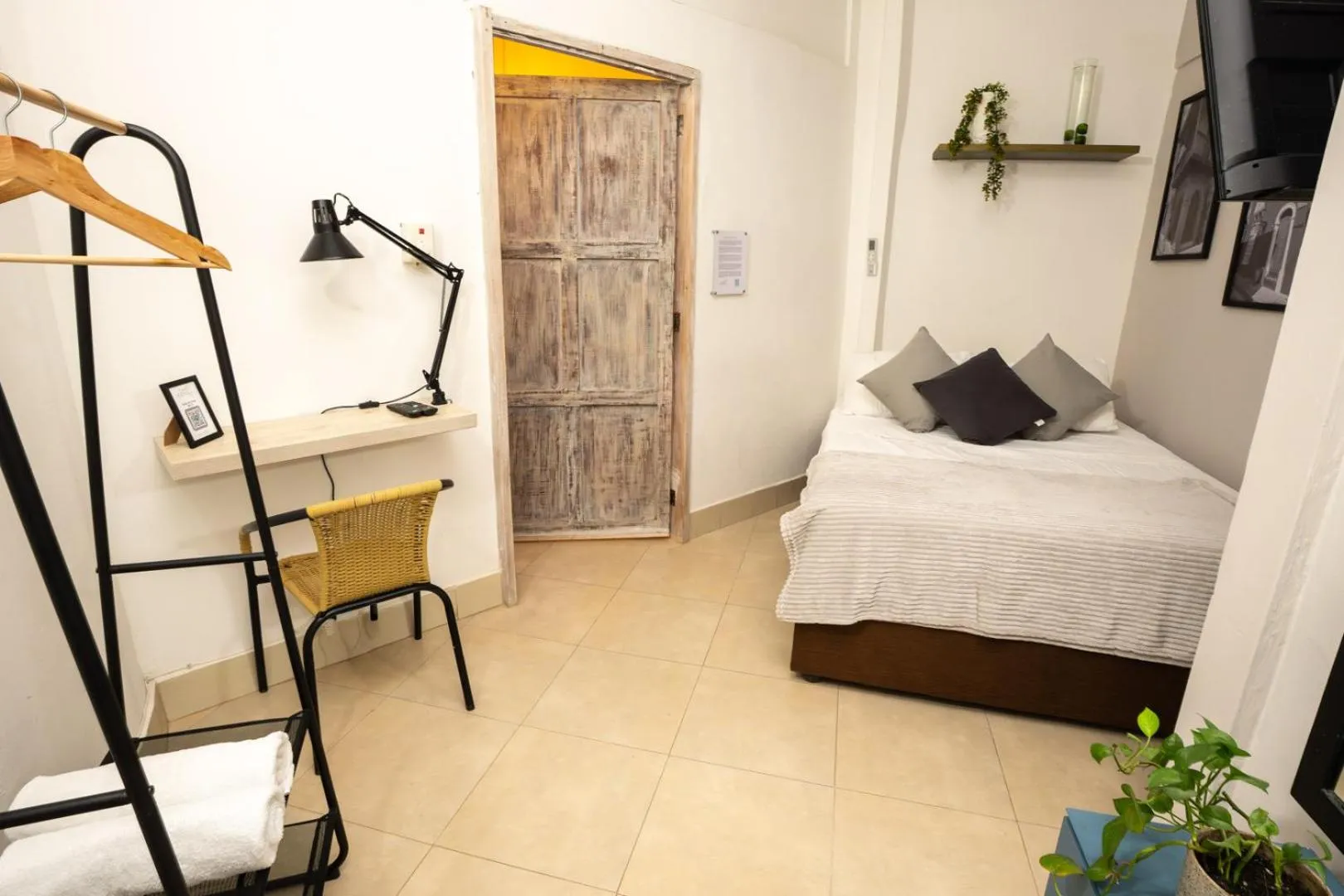 Seating area, Bed in Hotel Casa Agena