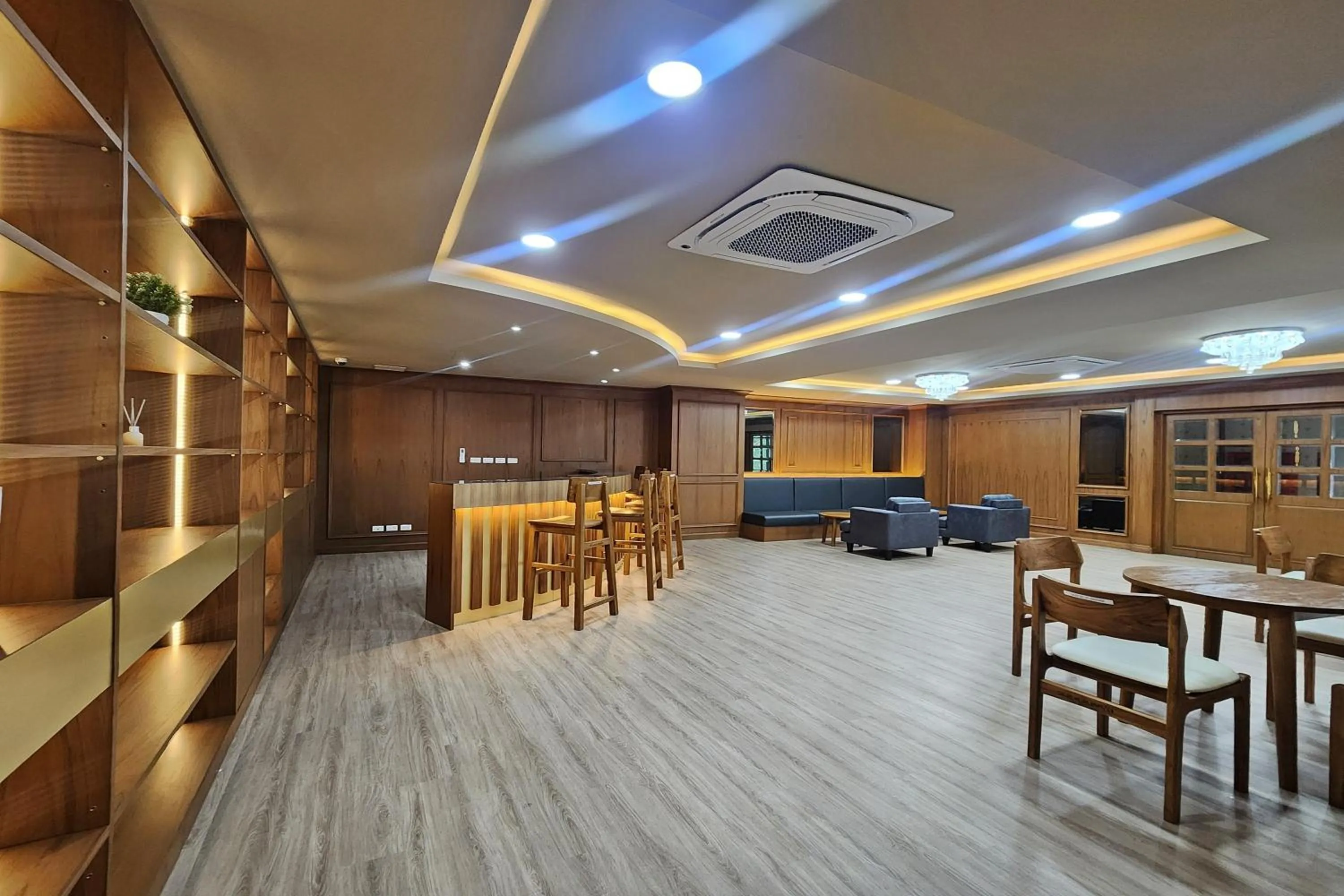 Restaurant/places to eat in Suan Sunandha Palace Hotel