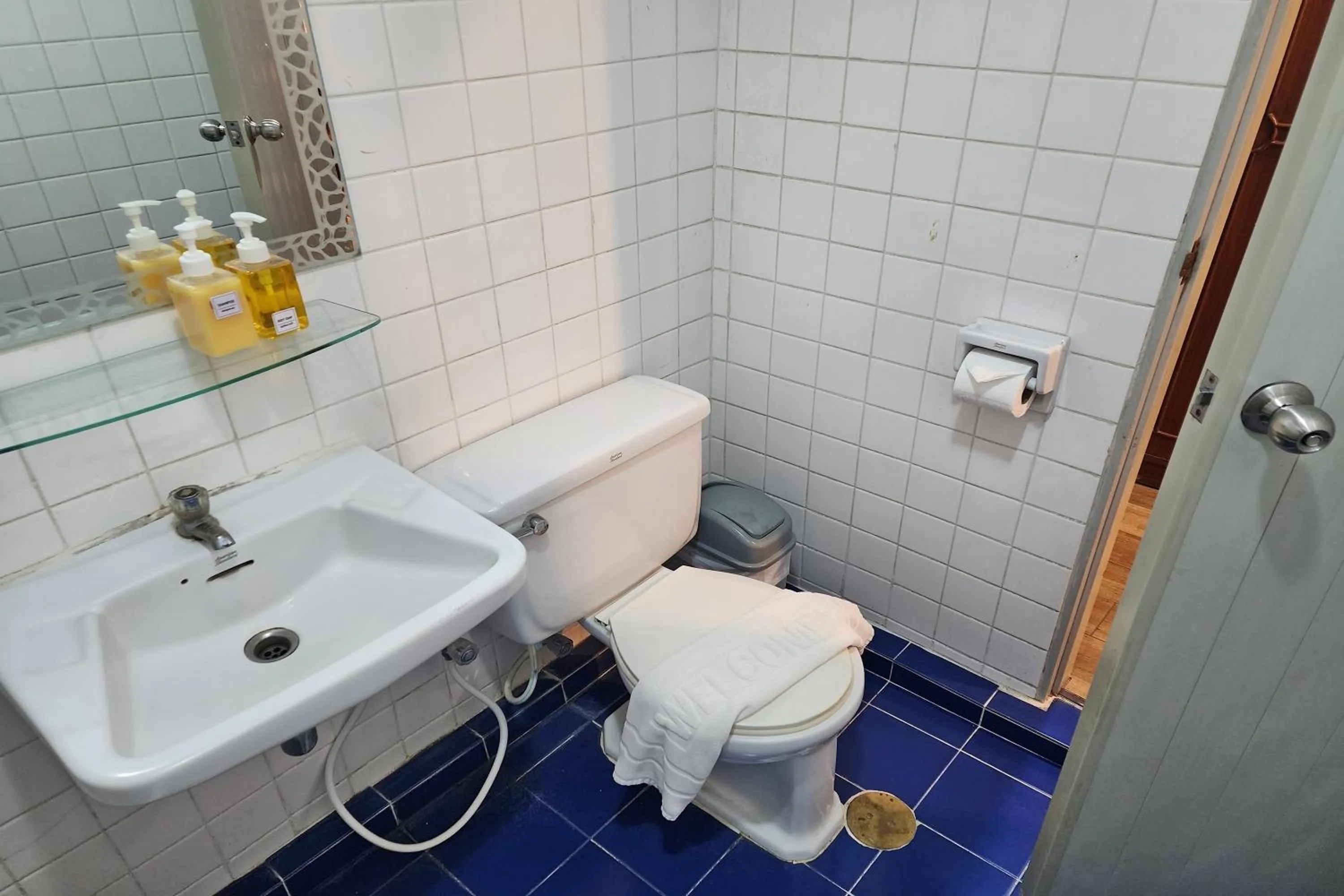 Bathroom in Suan Sunandha Palace Hotel
