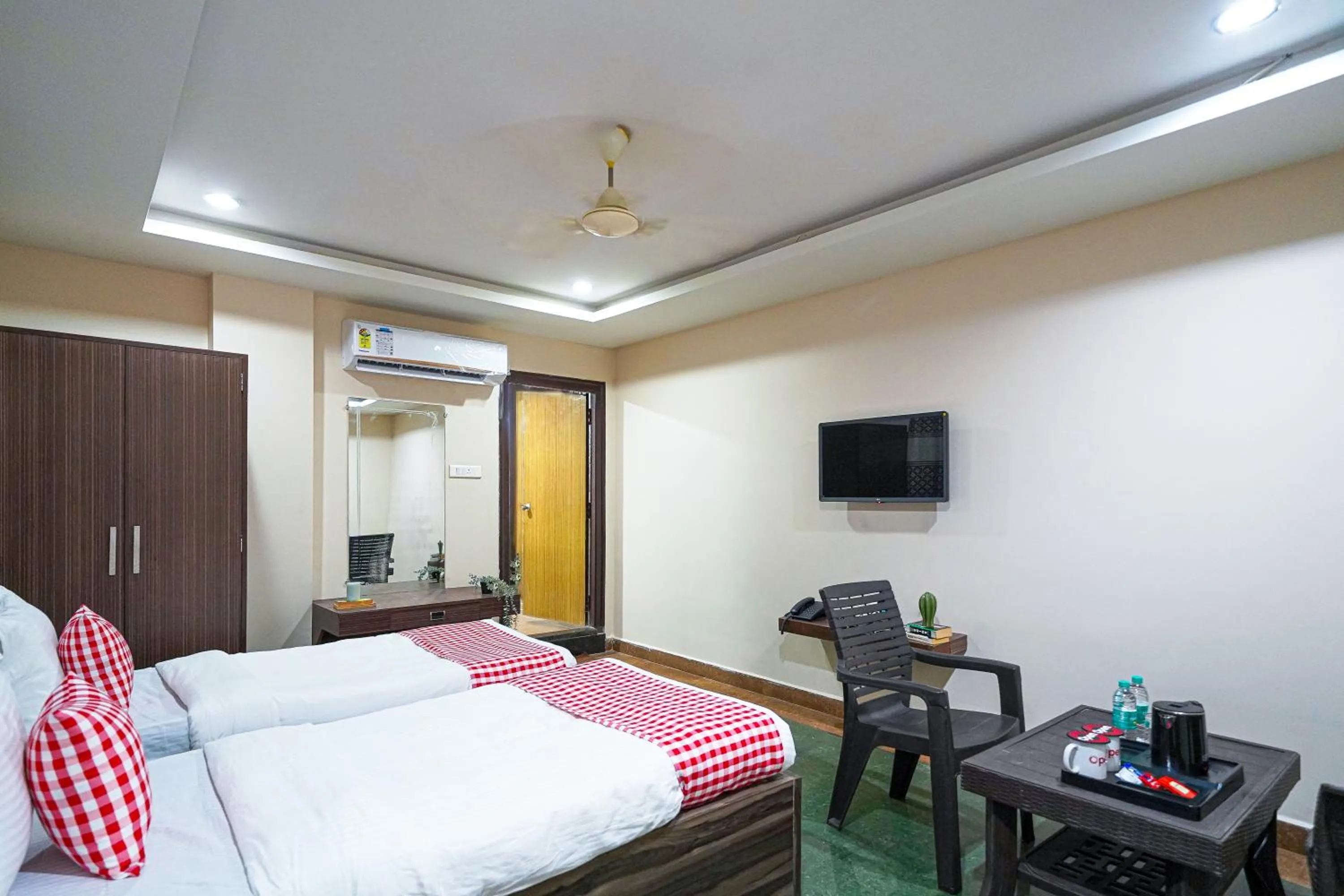 Bed in Open Hotel by Olive - Oceanic Vibes Hotel - RK Beach