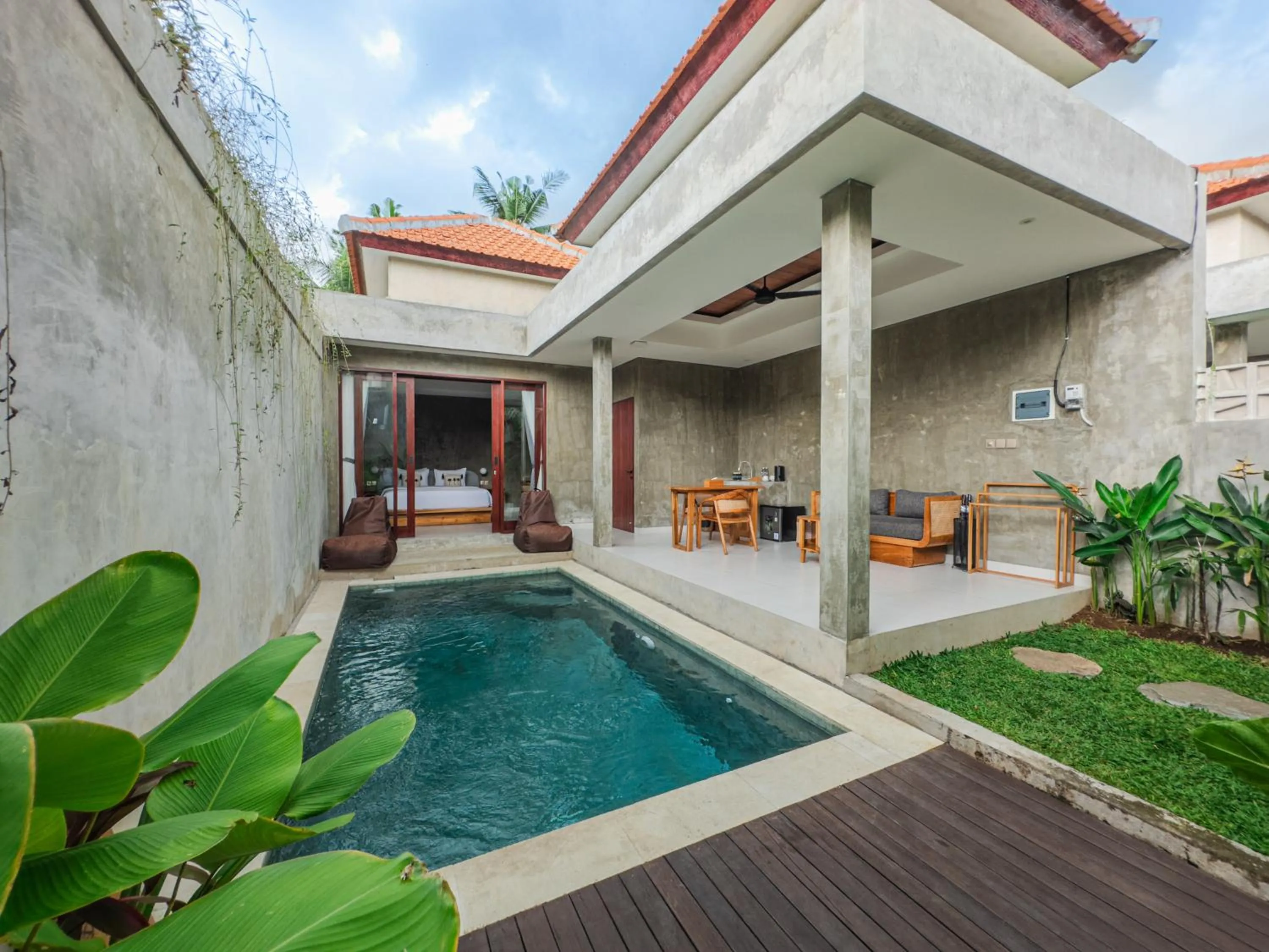 Swimming pool in Davaya Villas Ubud