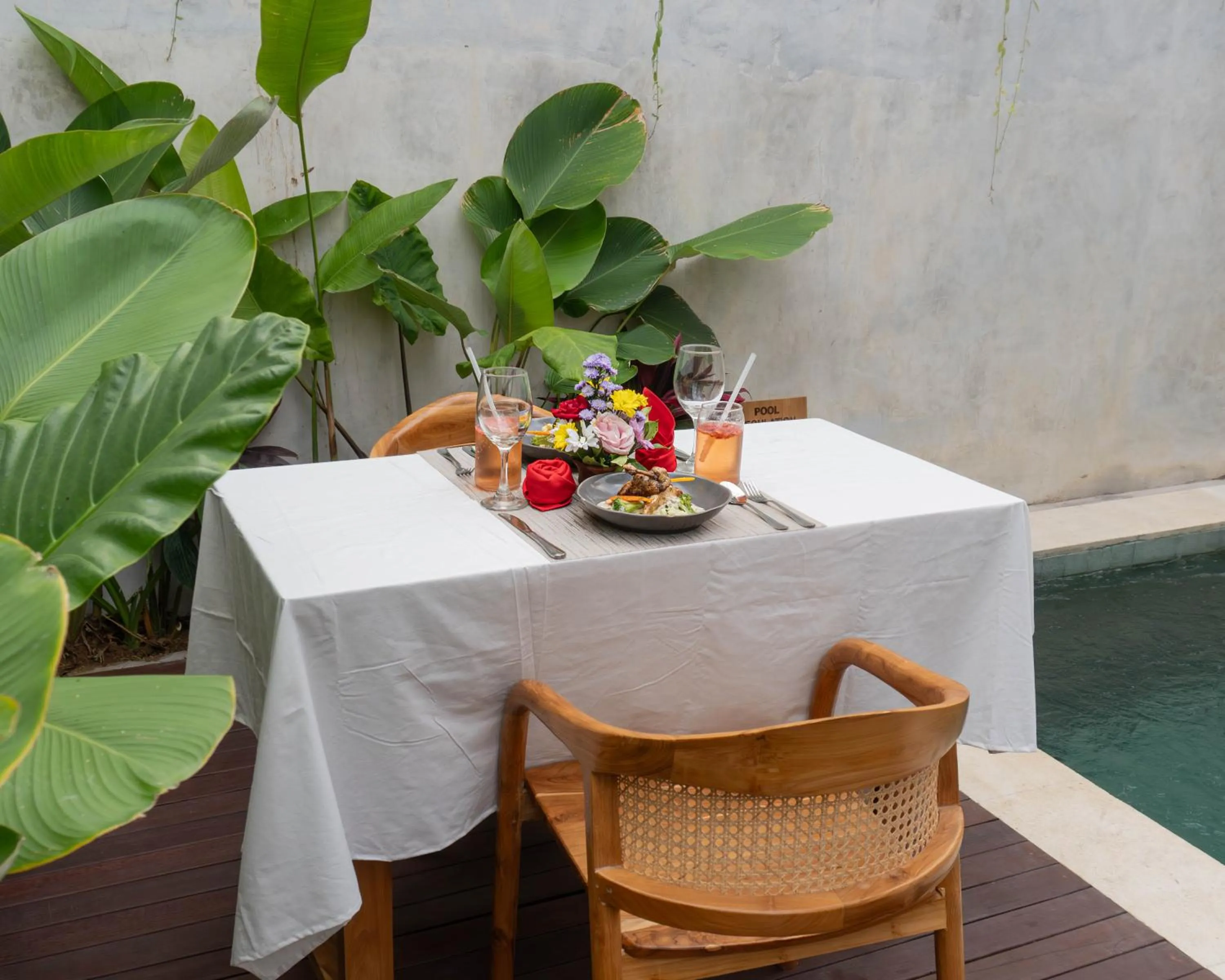 Food and drinks in Davaya Villas Ubud
