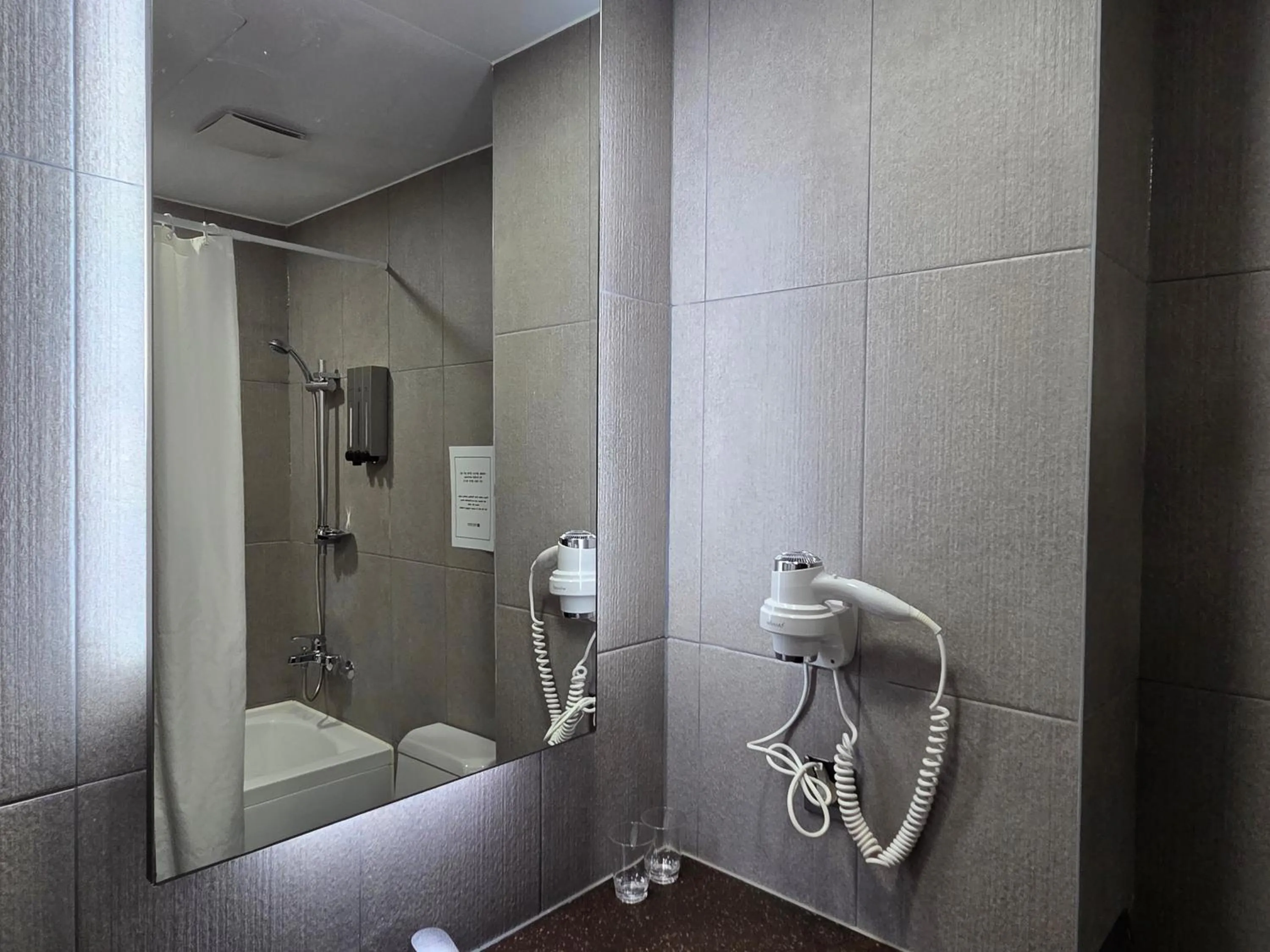 Bathroom in Riviera Hotel Yeongjong