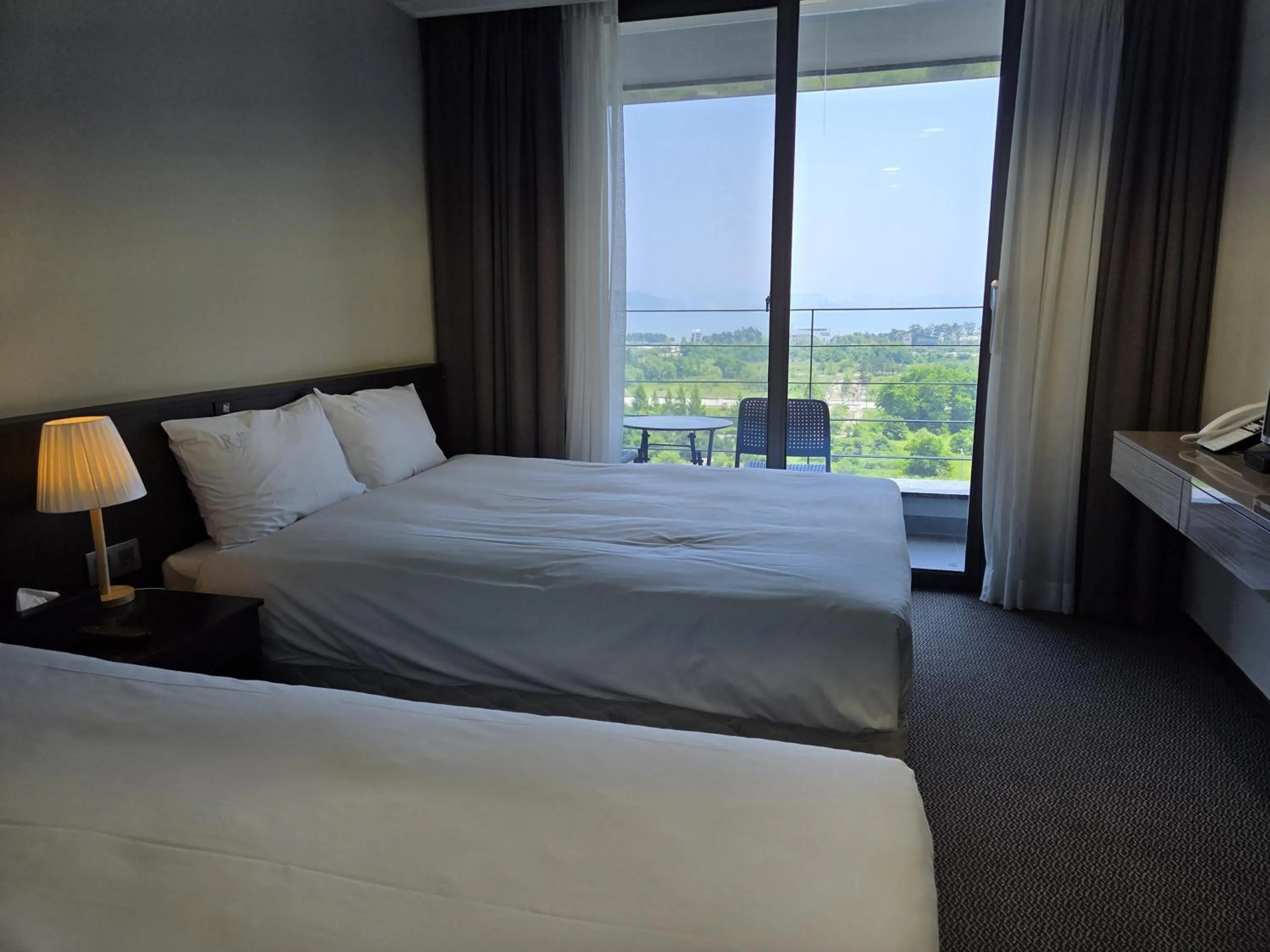 Bed in Riviera Hotel Yeongjong