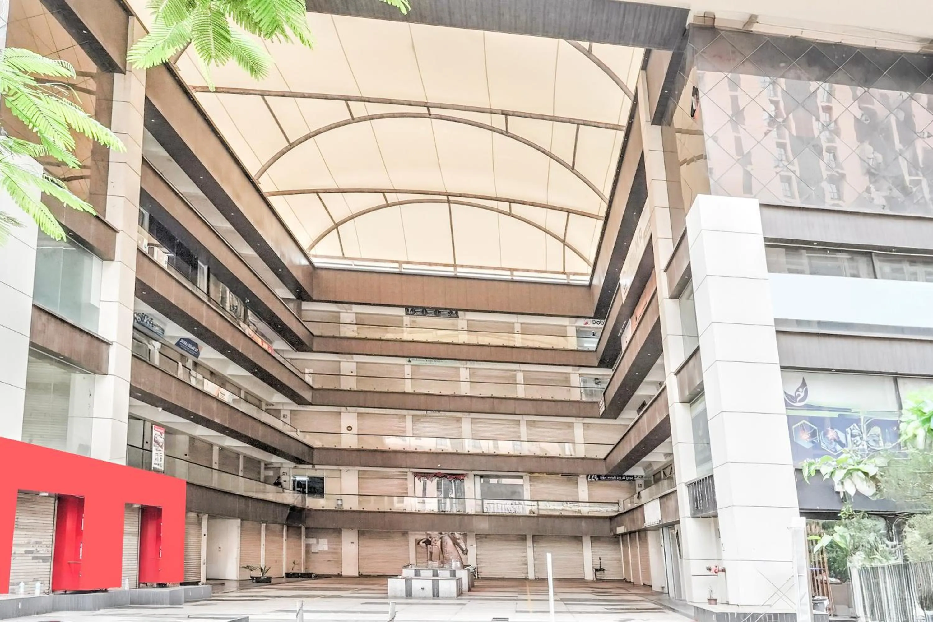 Facade/entrance in Hotel O Sneh Rashmi Botanical Garden Surat Formerly Stadium Plaza