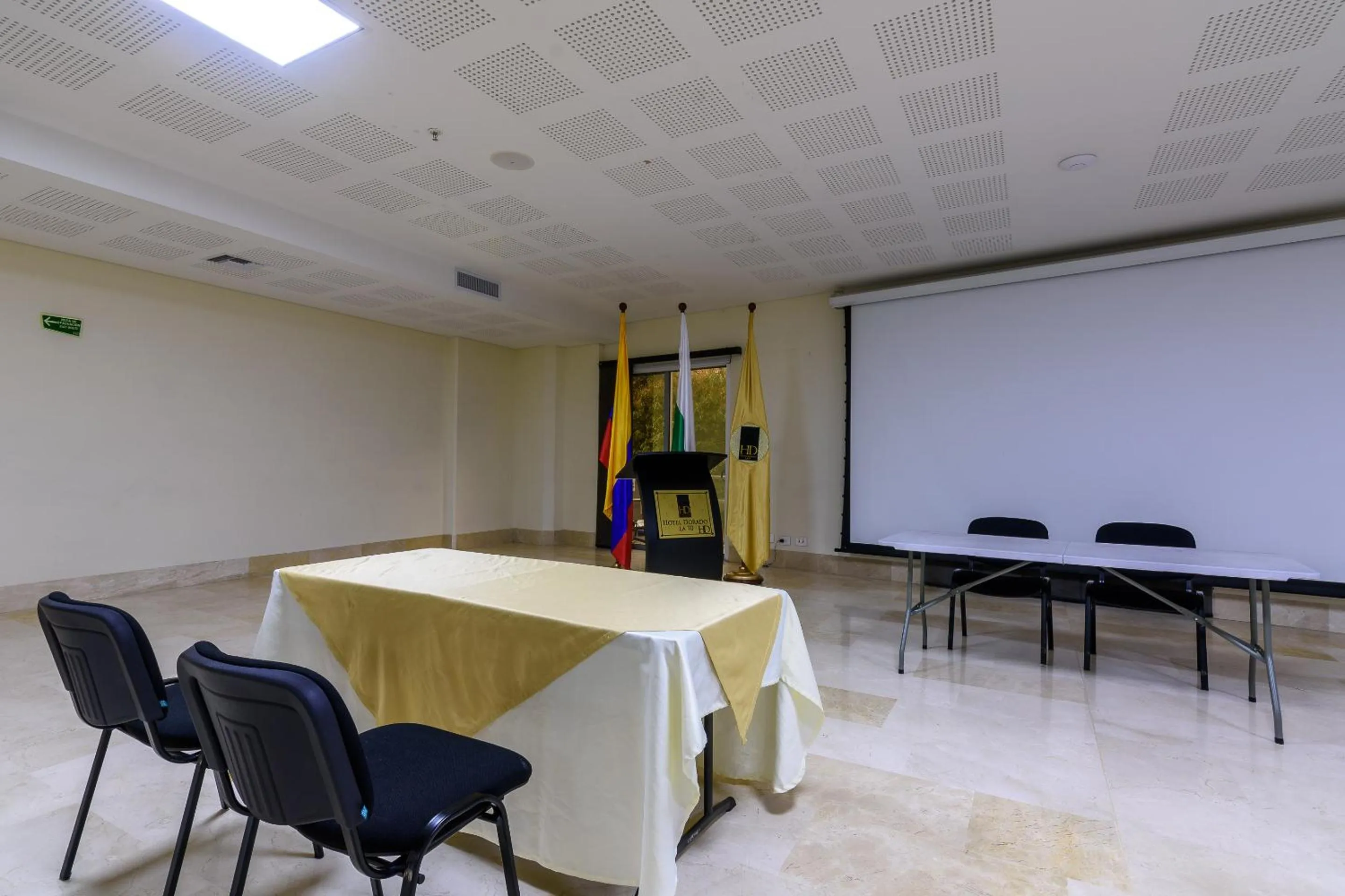 Meeting/conference room in Hotel Dorado La 70