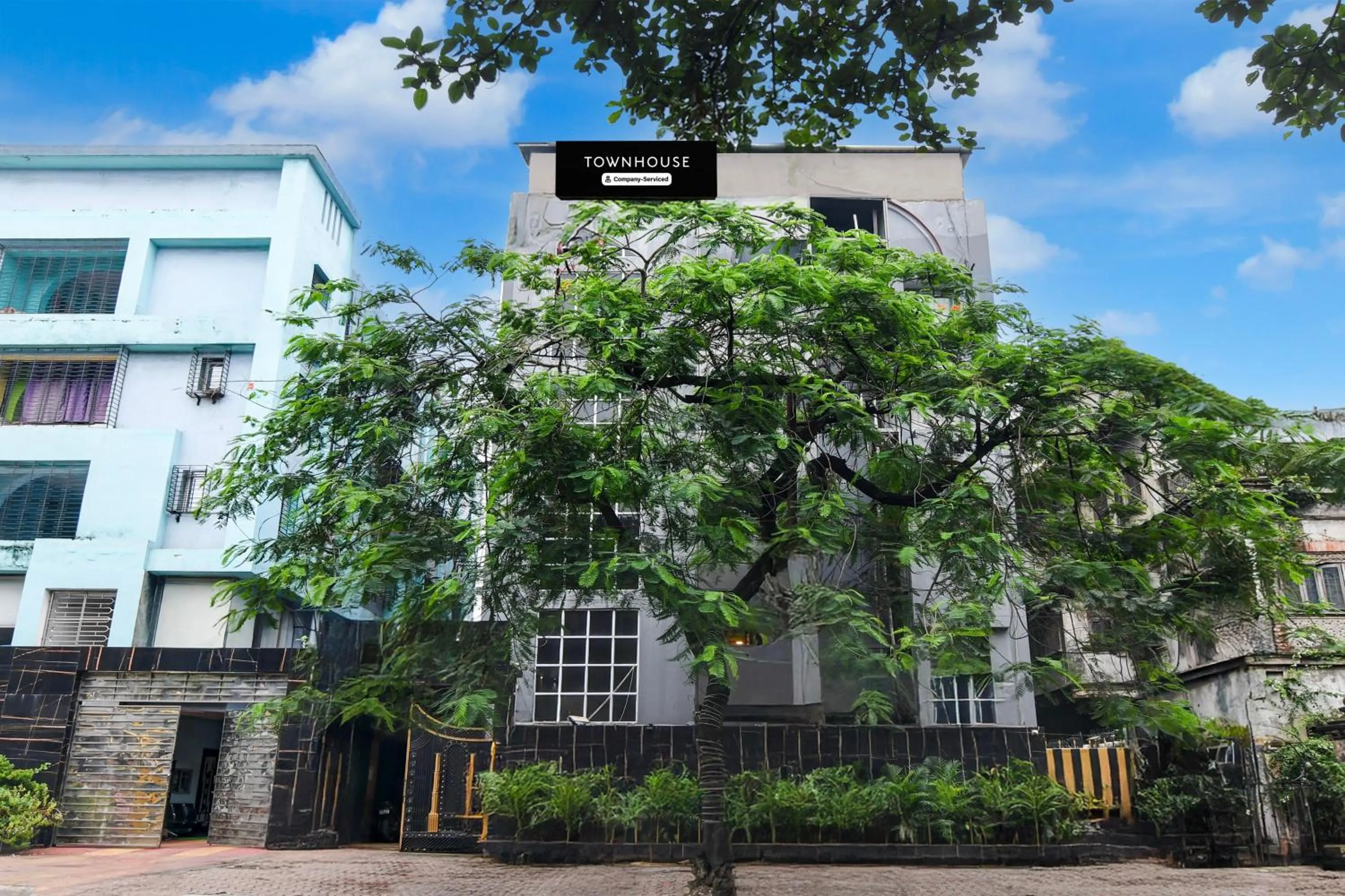 Super Townhouse Parkstreet Formerly Hotel Royal Garden