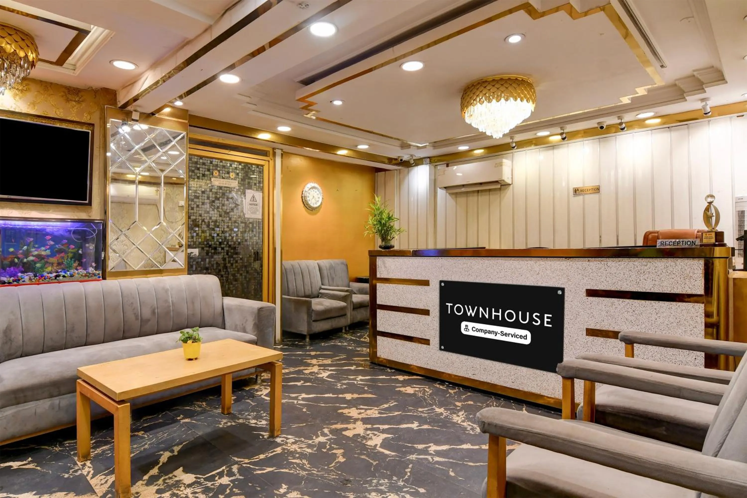 Lobby or reception in Super Townhouse Parkstreet Formerly Hotel Royal Garden