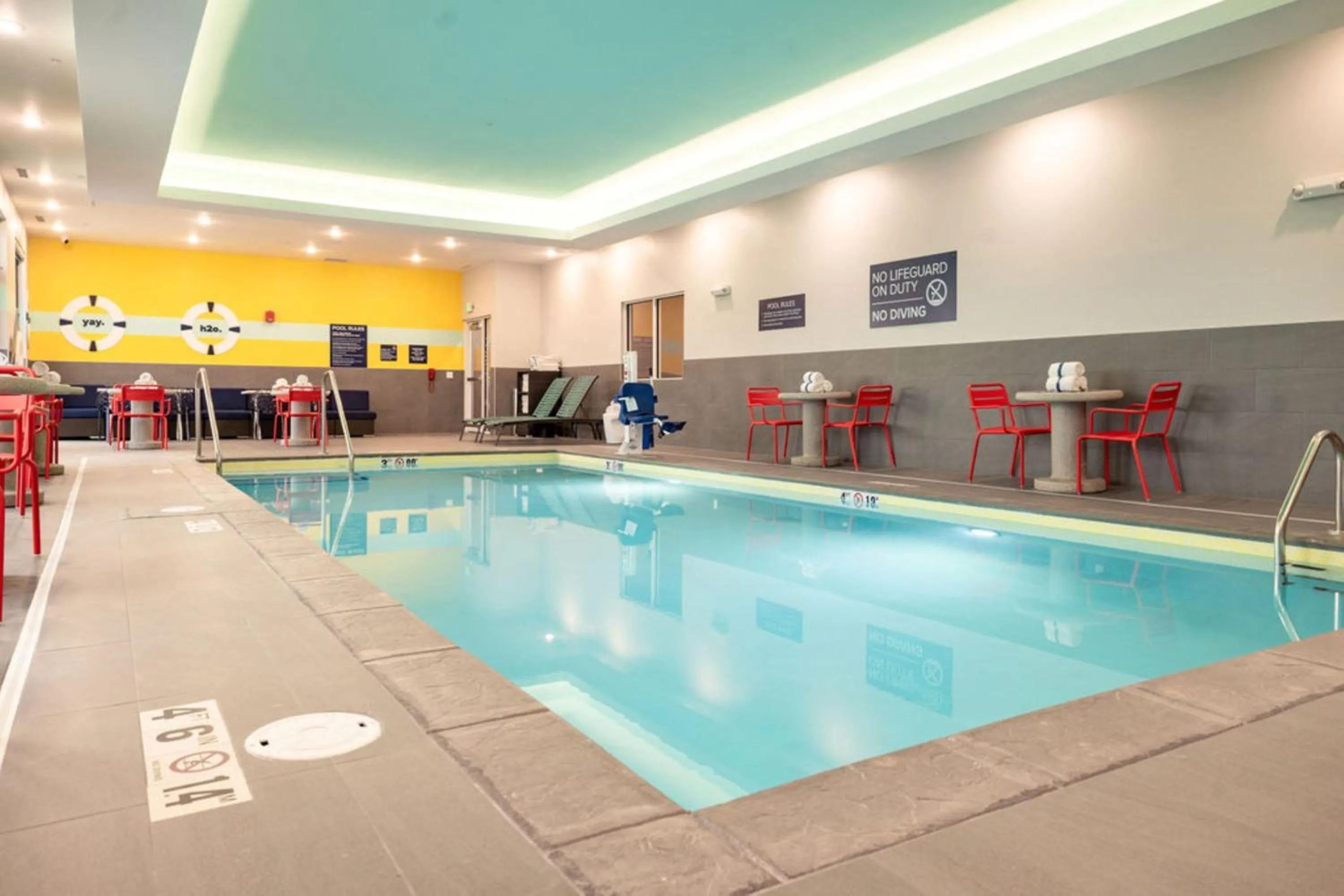 Pool view in Tru By Hilton Grimes Des Moines