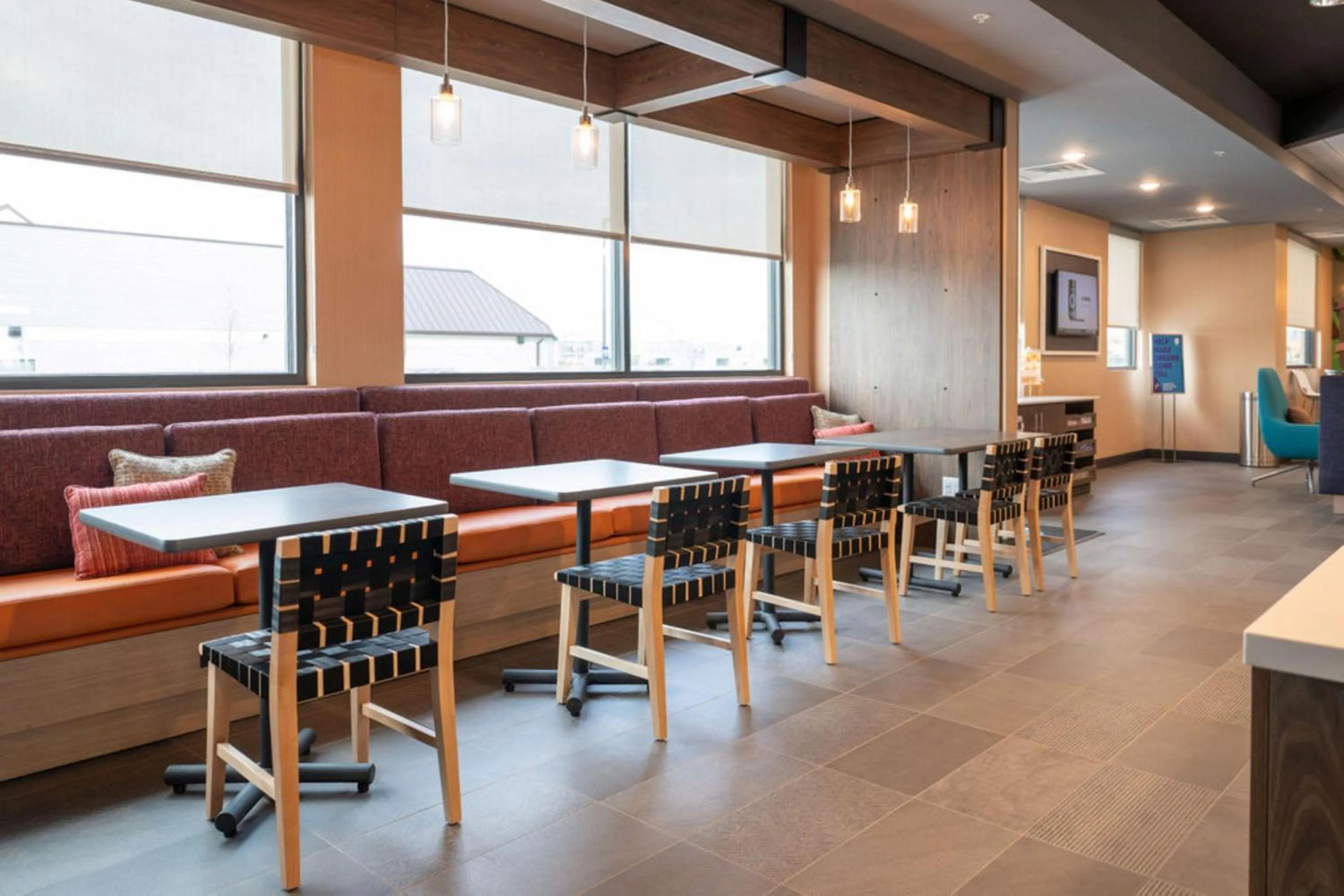 Breakfast in Tru By Hilton Grimes Des Moines