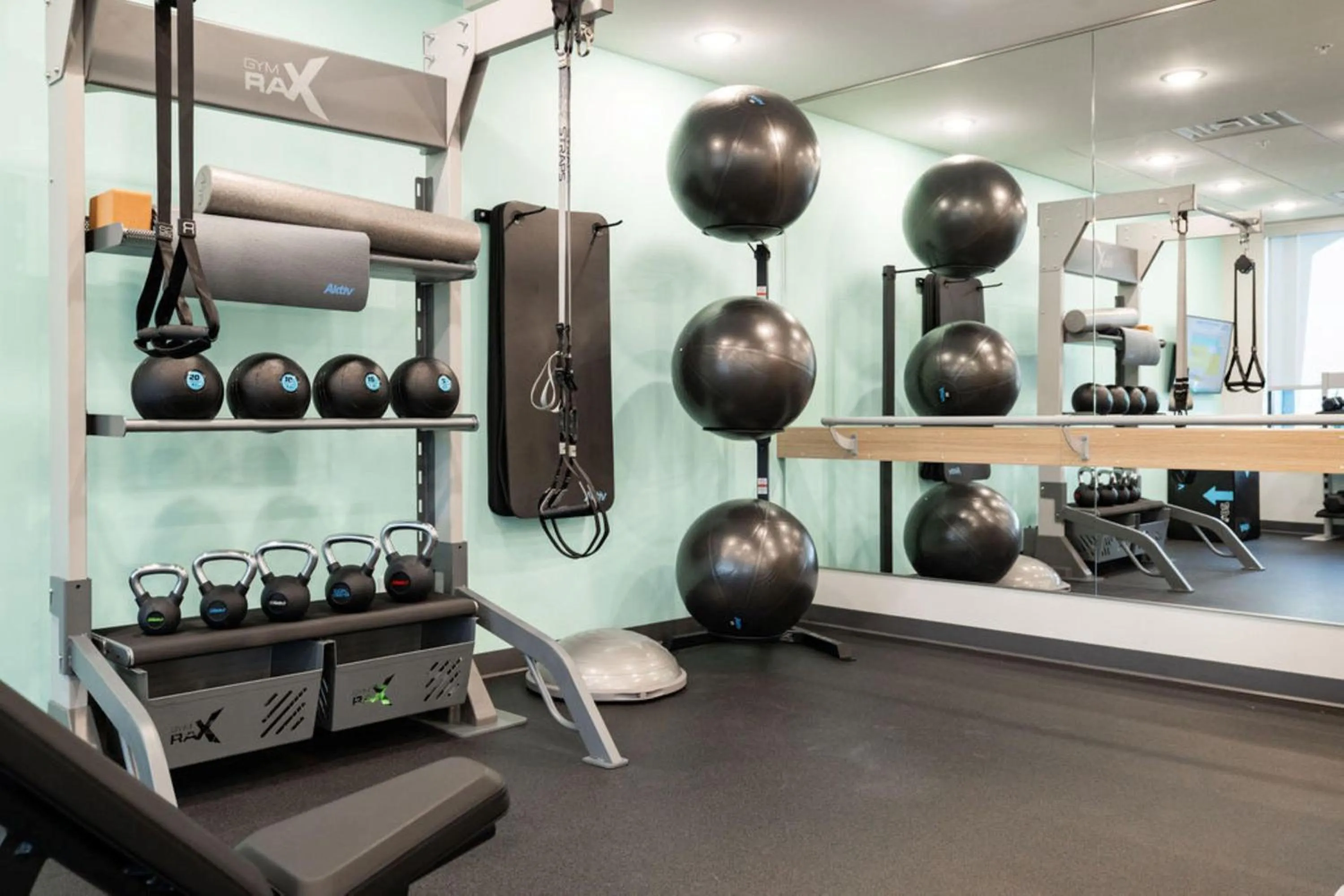 Fitness centre/facilities in Tru By Hilton Grimes Des Moines