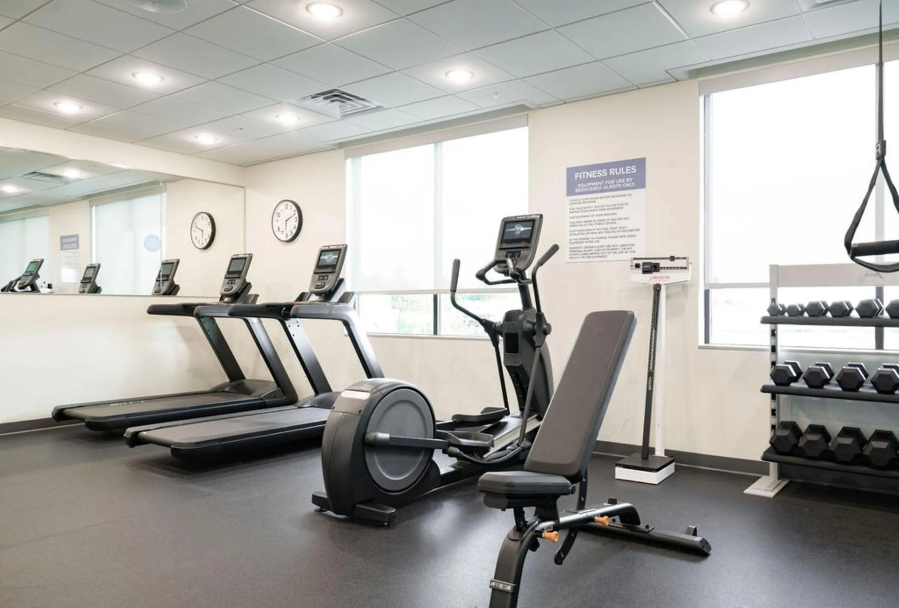 Fitness centre/facilities in Tru By Hilton Grimes Des Moines