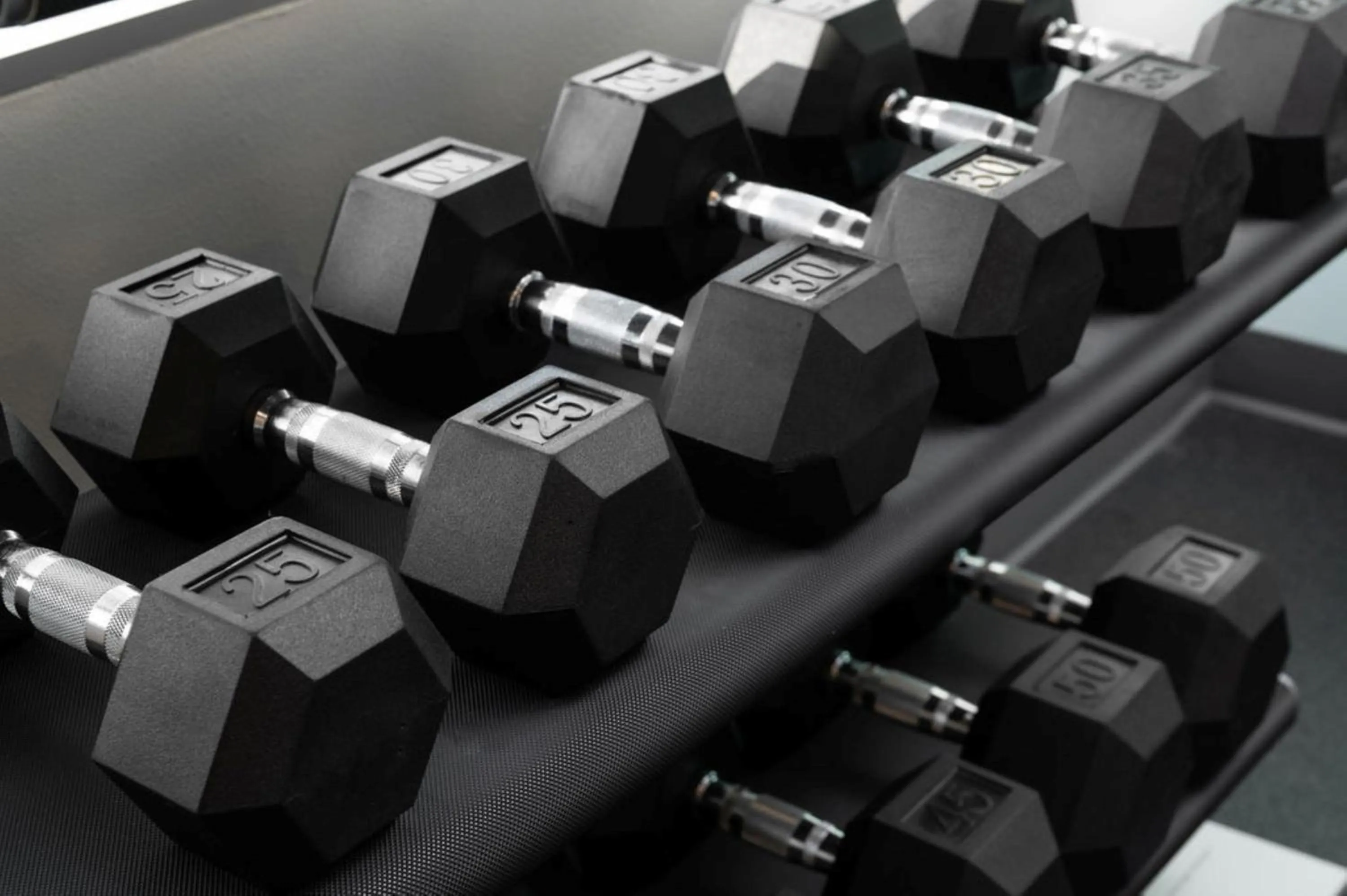 Fitness centre/facilities in Tru By Hilton Grimes Des Moines