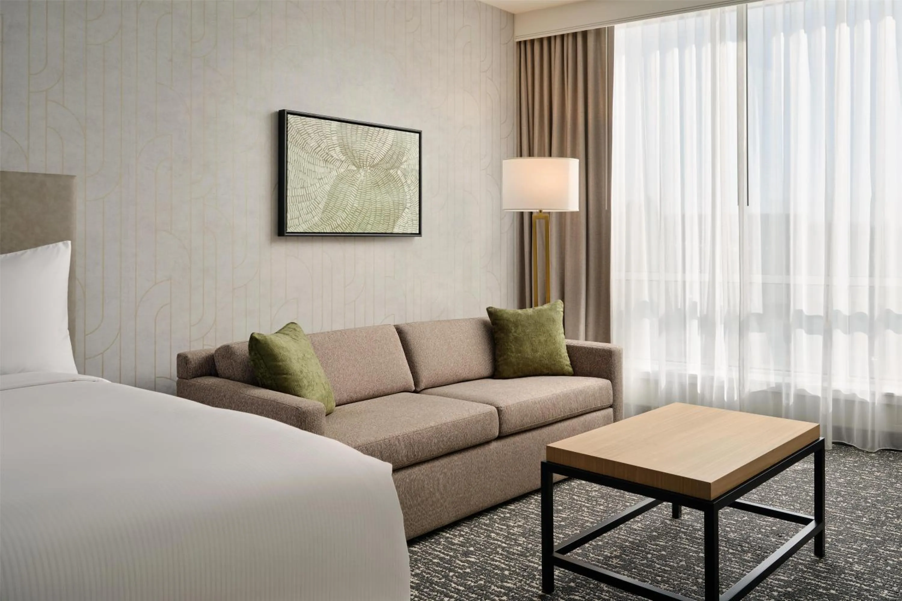 Living room in Doubletree By Hilton Greenville Airport