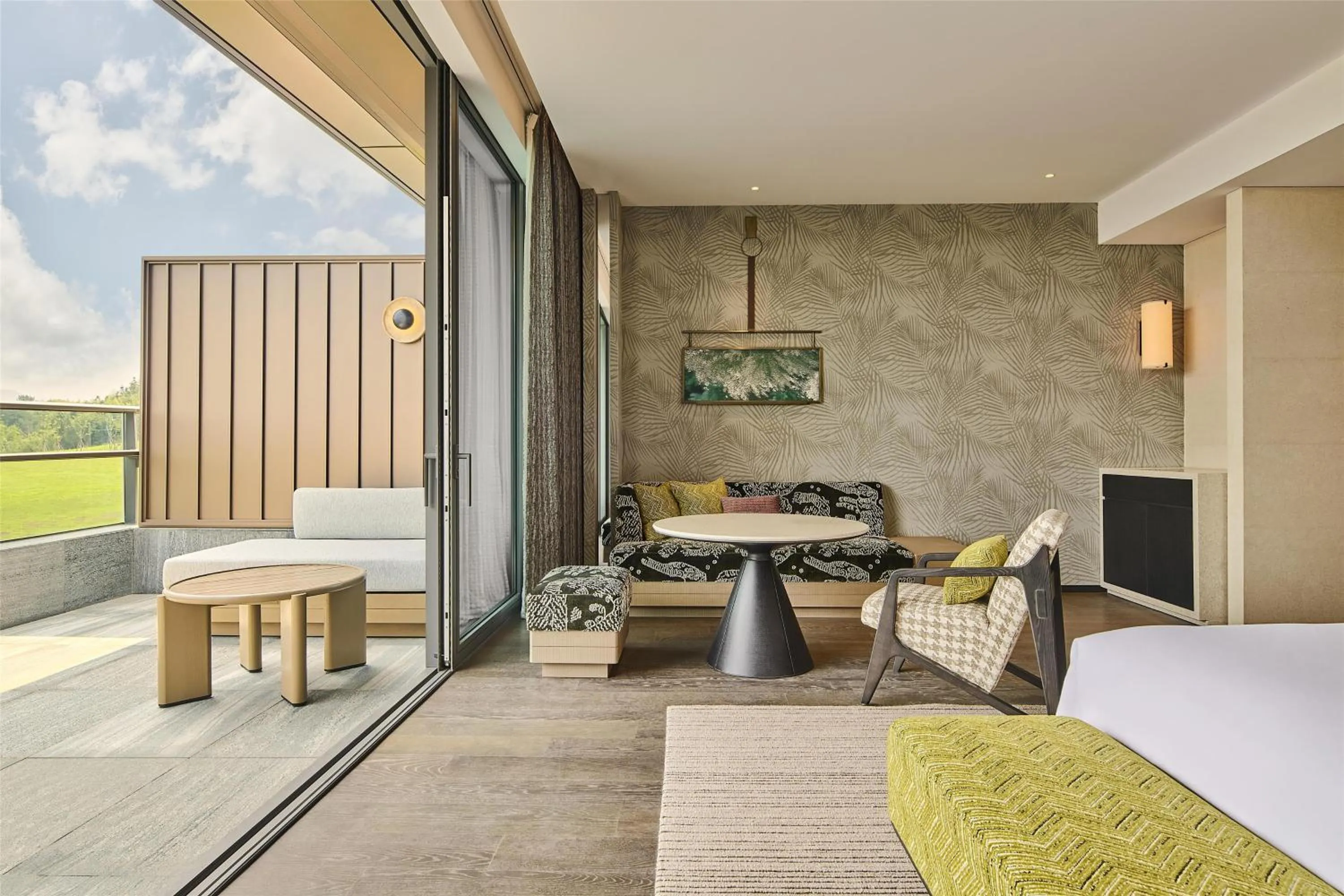 Living room, Bed in Shu Hua Hotel Tianmu Mountain, Curio Collection By Hilton