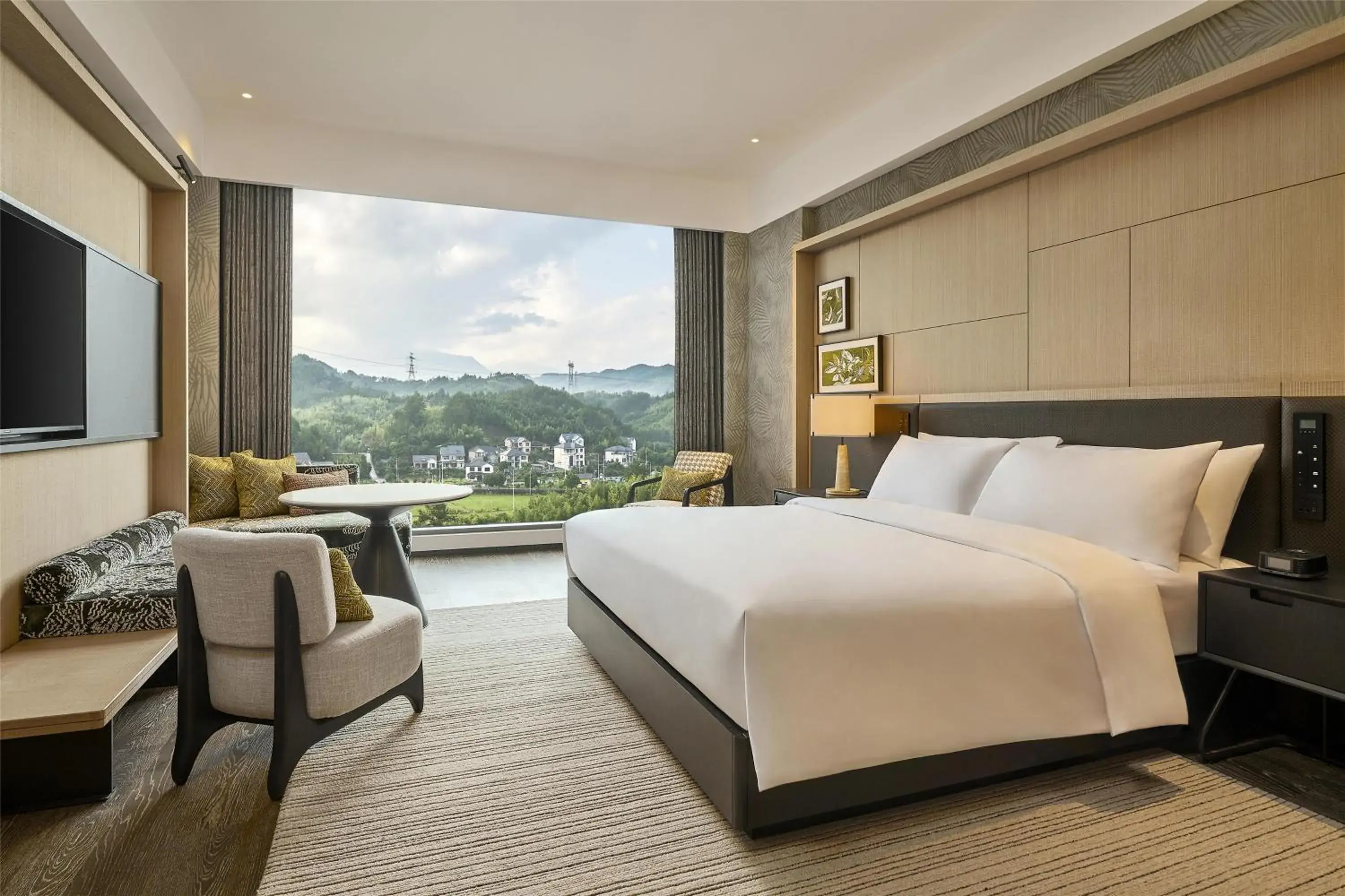 King Guest Room in Shu Hua Hotel Tianmu Mountain, Curio Collection By Hilton King Guest Room in Shu Hua Hotel Tianmu Mountain, Curio Collection By Hilton