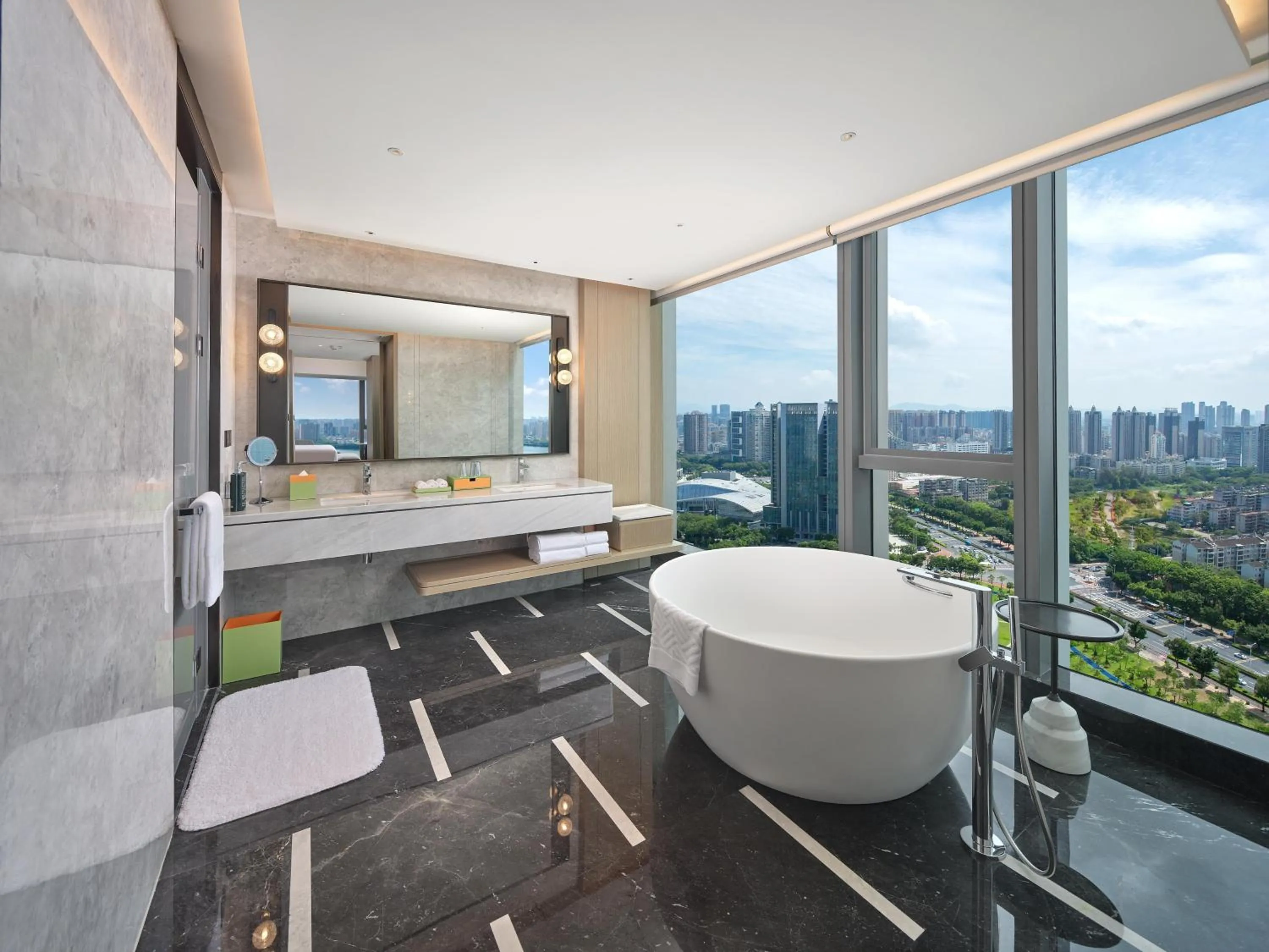 Bathroom in Hilton Huizhou