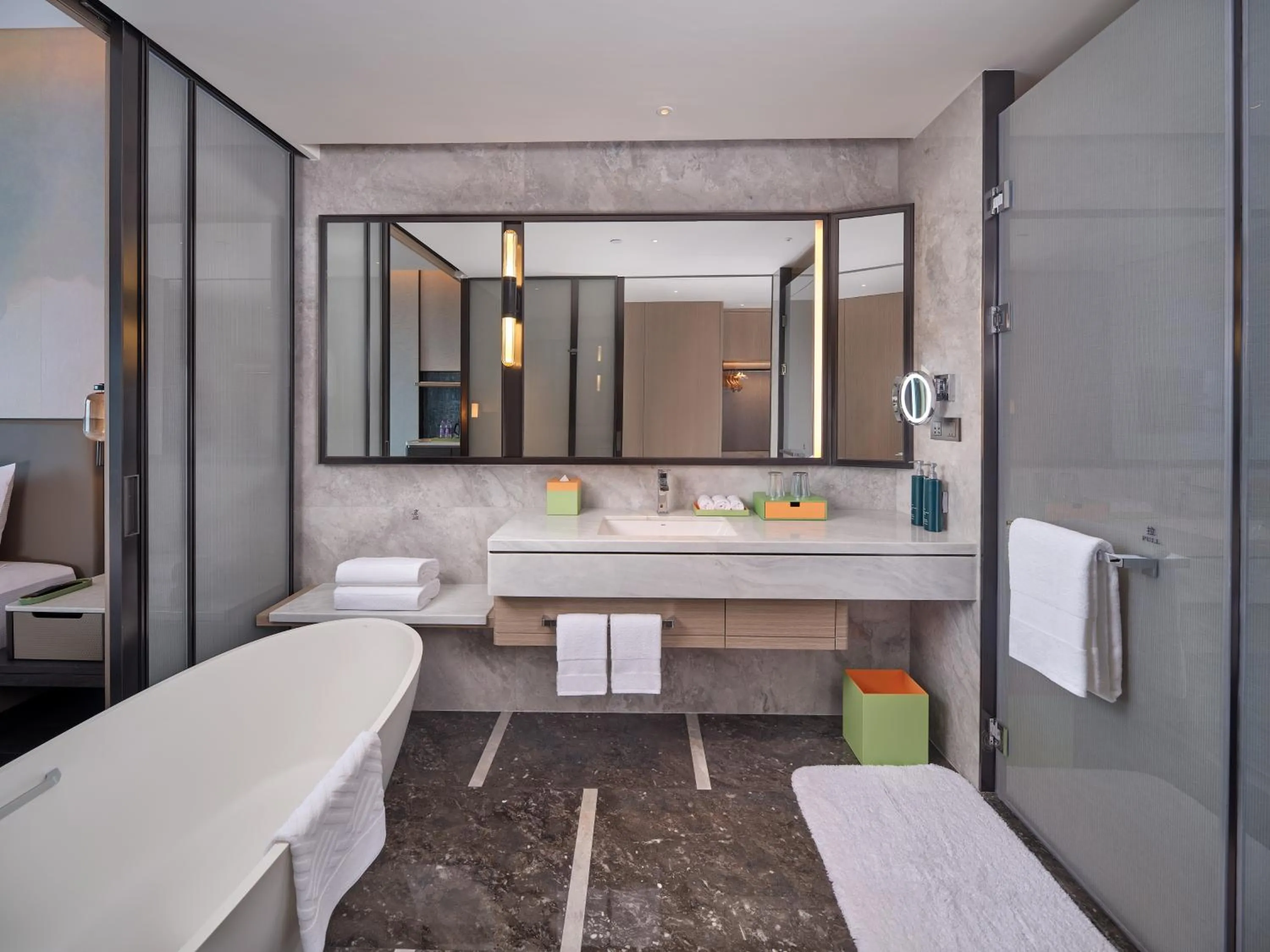 Bath in Hilton Huizhou