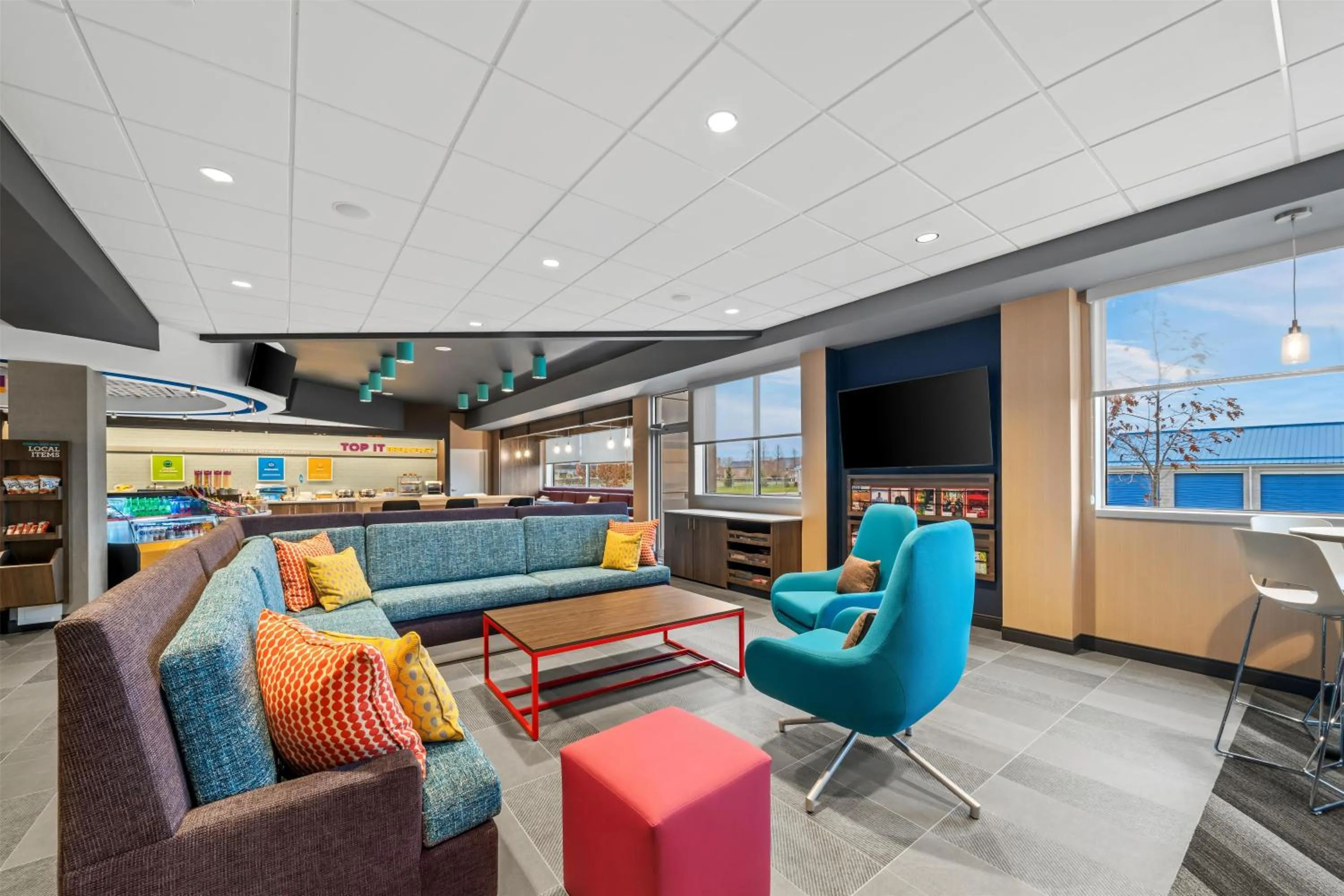 Lobby or reception in Tru By Hilton Oshawa