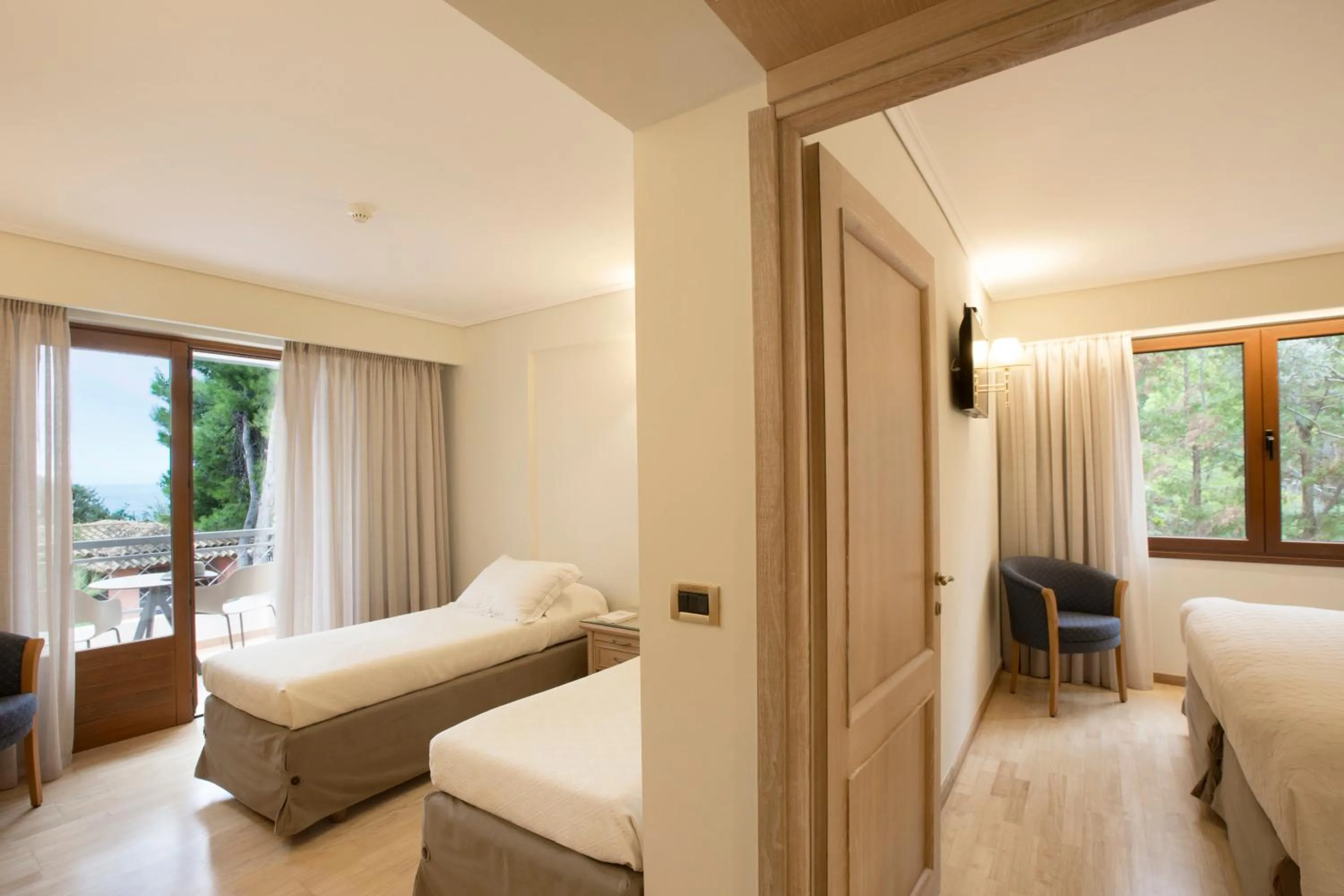 Photo of the whole room, Bed in Negroponte Resort Eretria