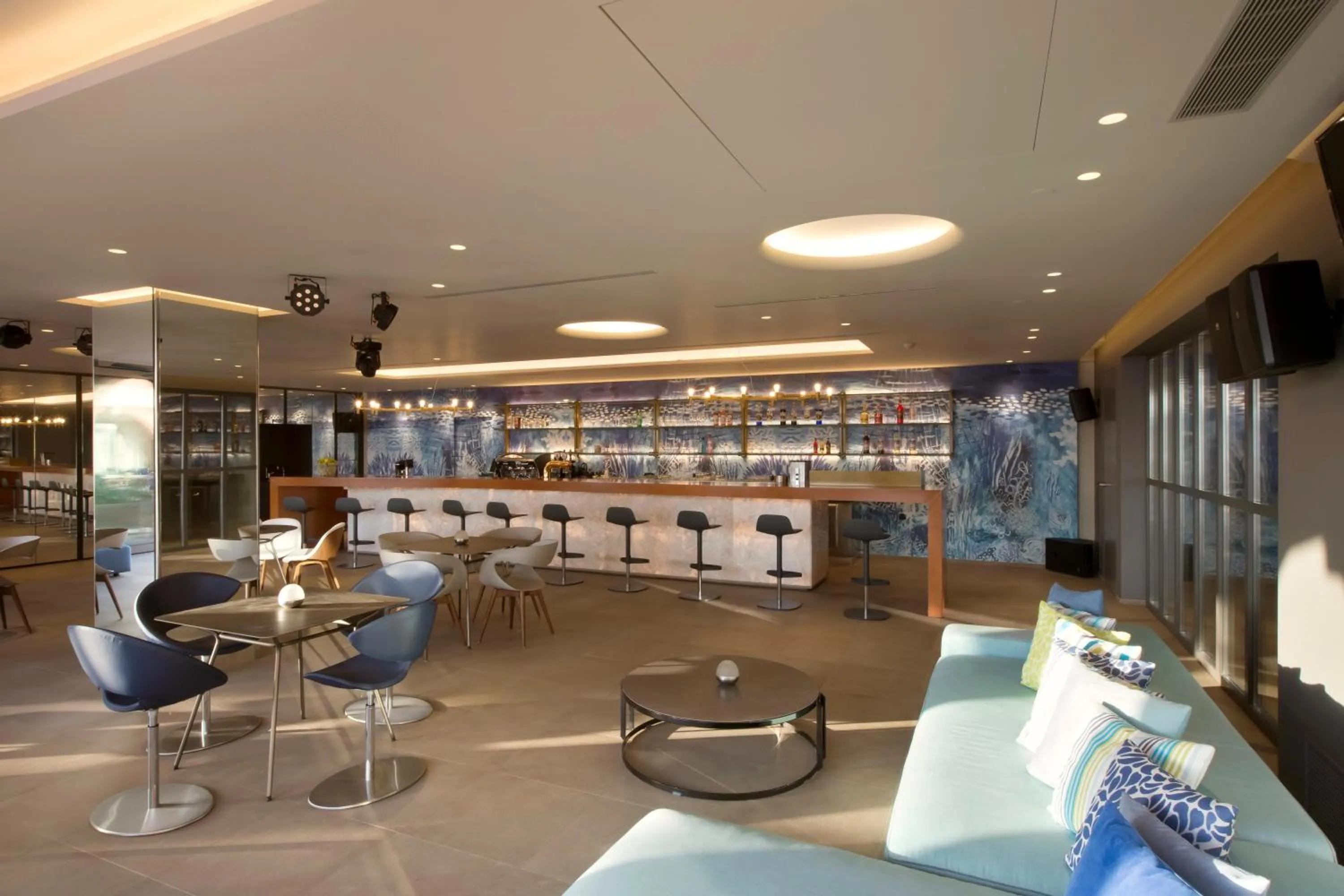 Lounge or bar in Negroponte Resort Eretria