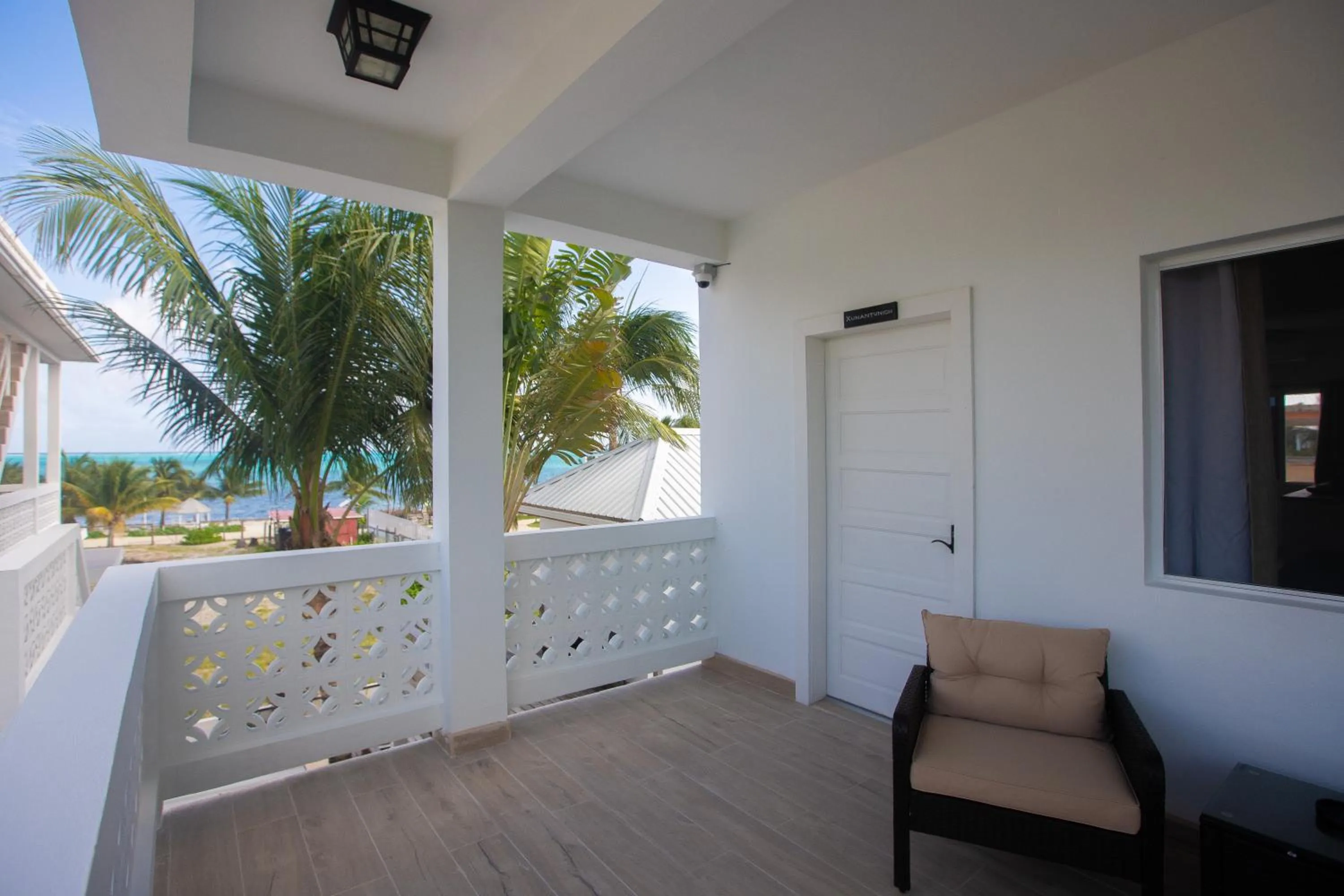 Balcony/Terrace in Treetops Hotel