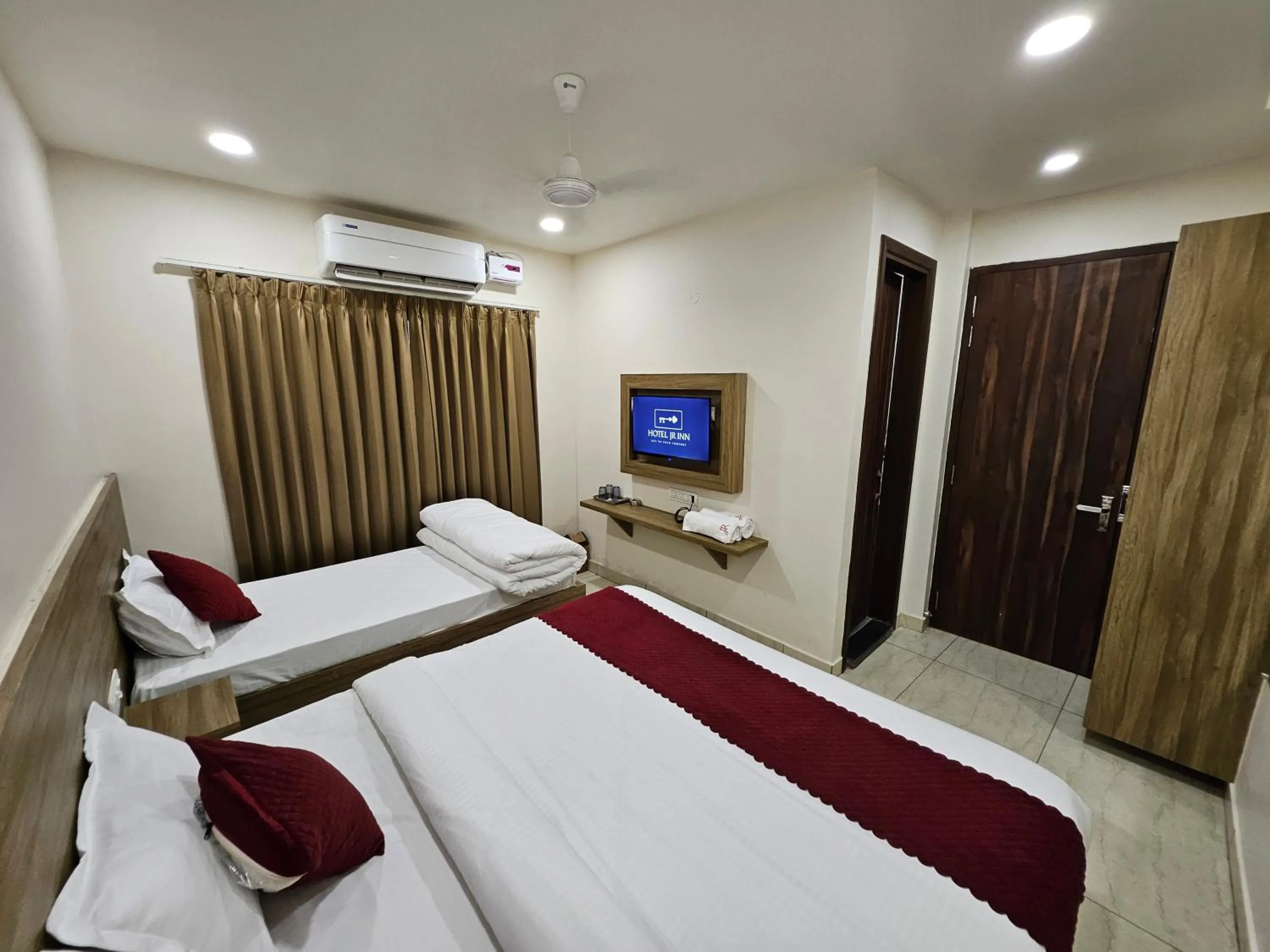 Hotel JR INN