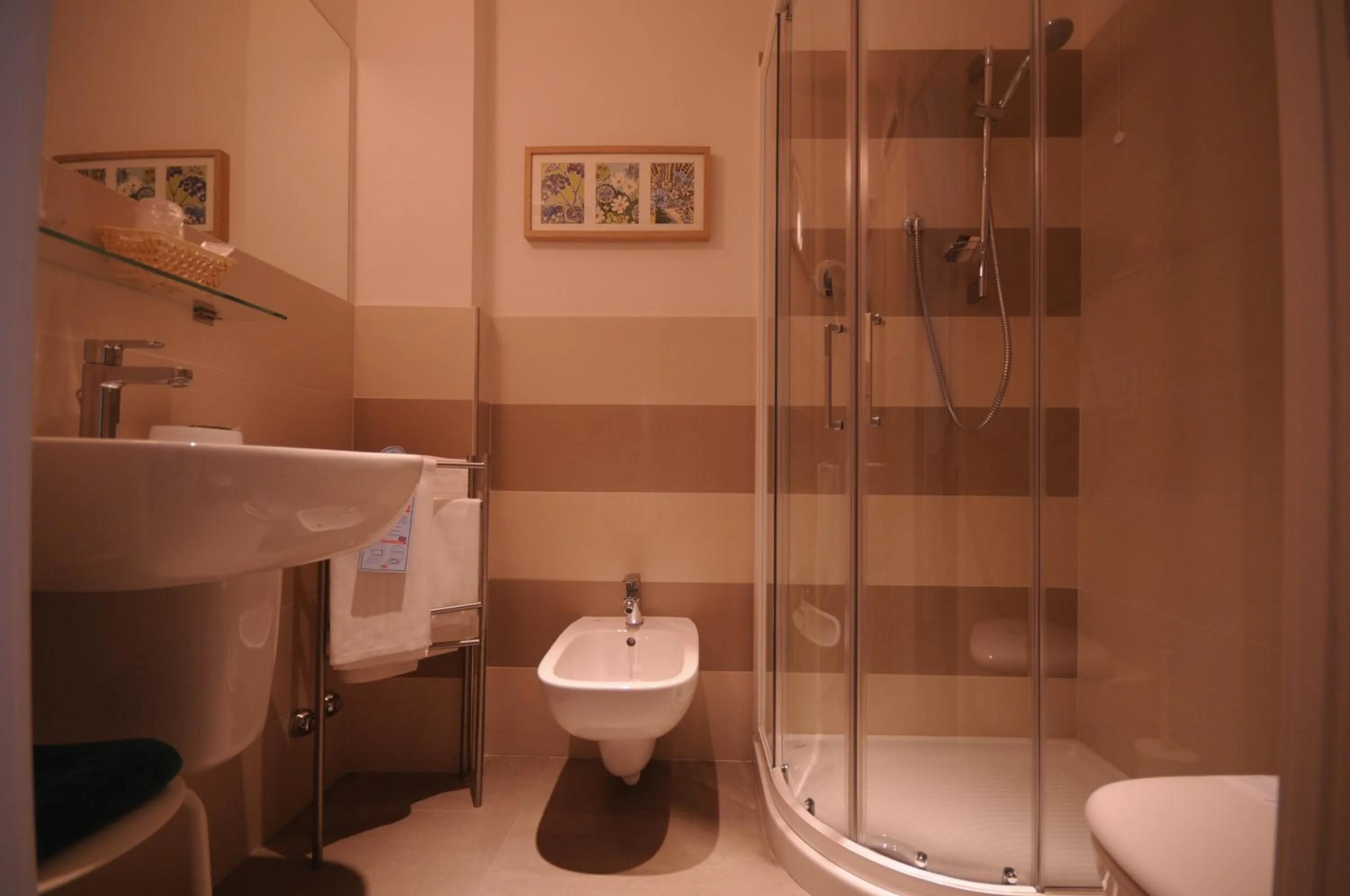 Bathroom in Hotel Olympic