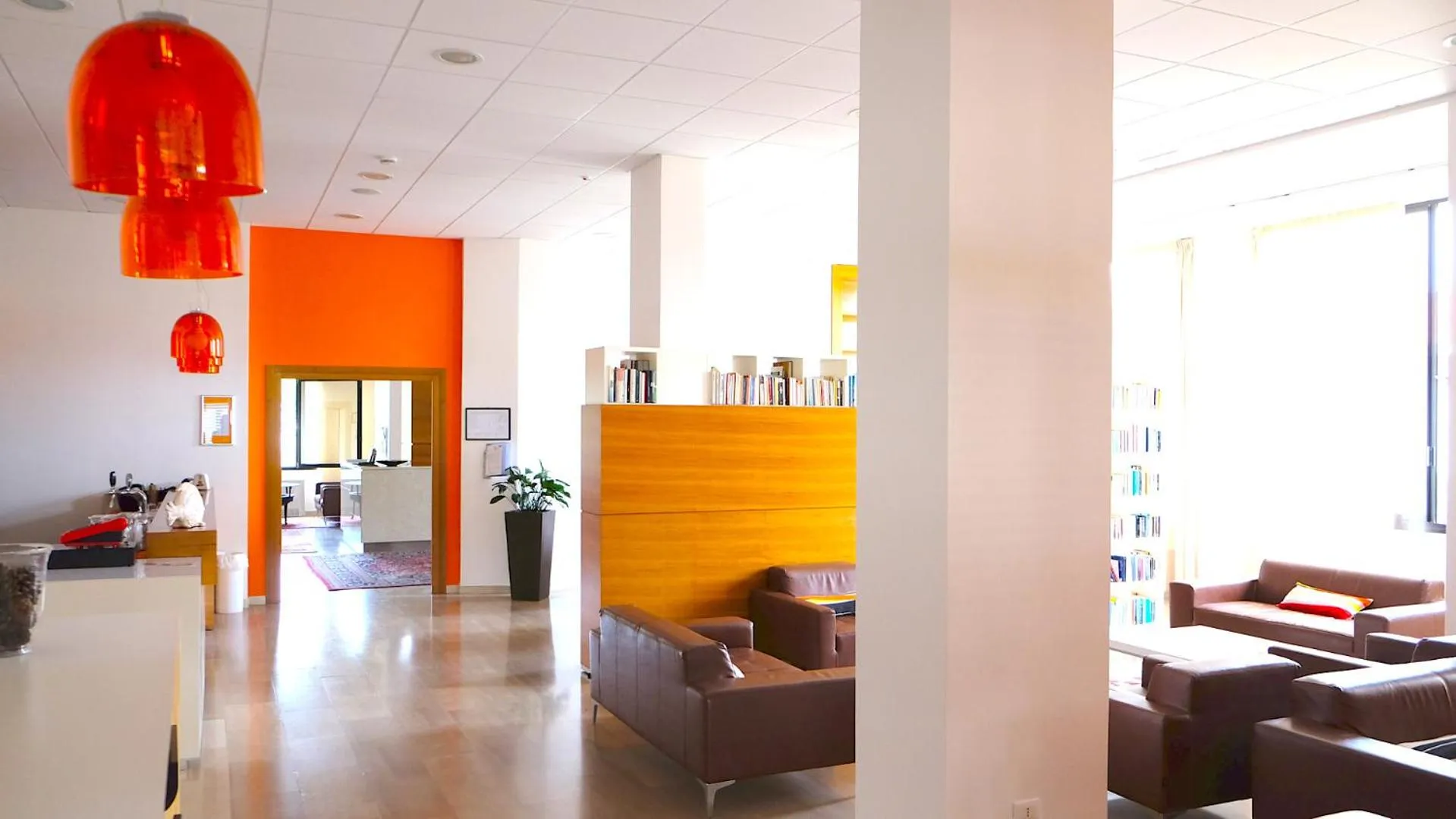 Communal lounge/ TV room in Hotel Fenix