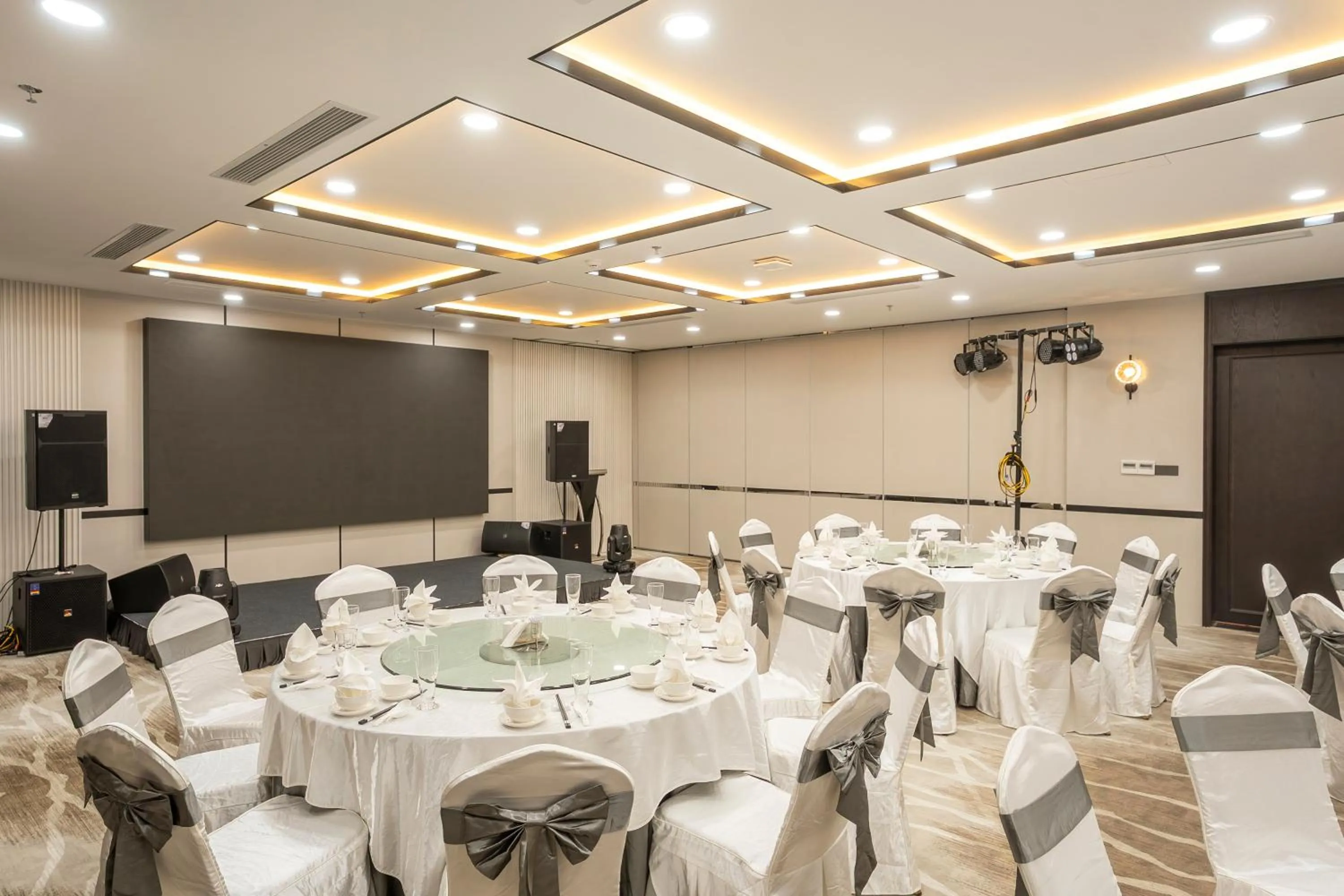 Meeting/conference room in Iconique Hotel Nha Trang