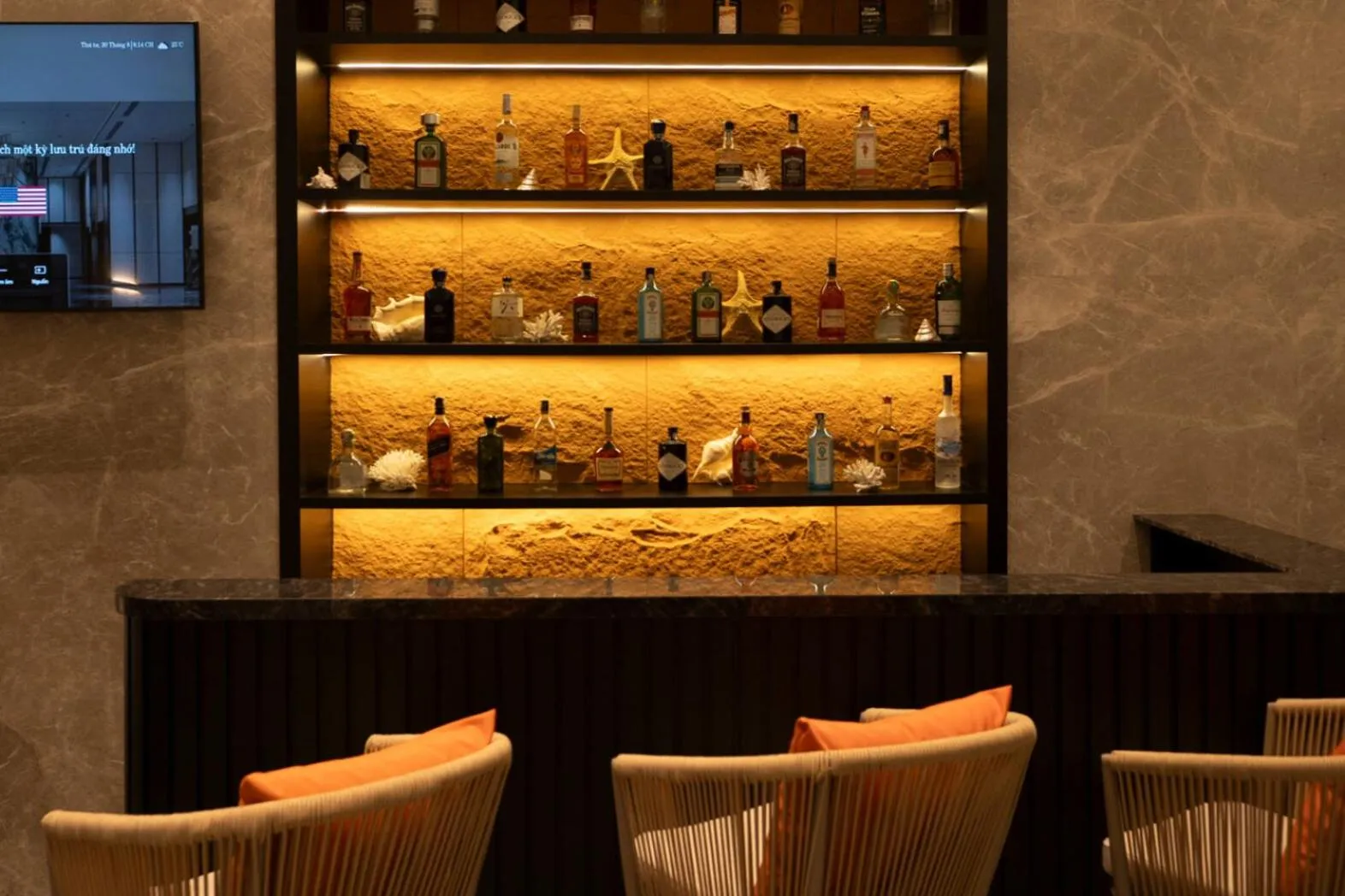 Lounge or bar in Iconique Hotel Nha Trang