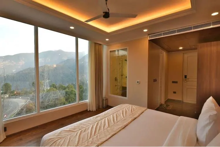Bed in Claret inn by Lawrence Hotels