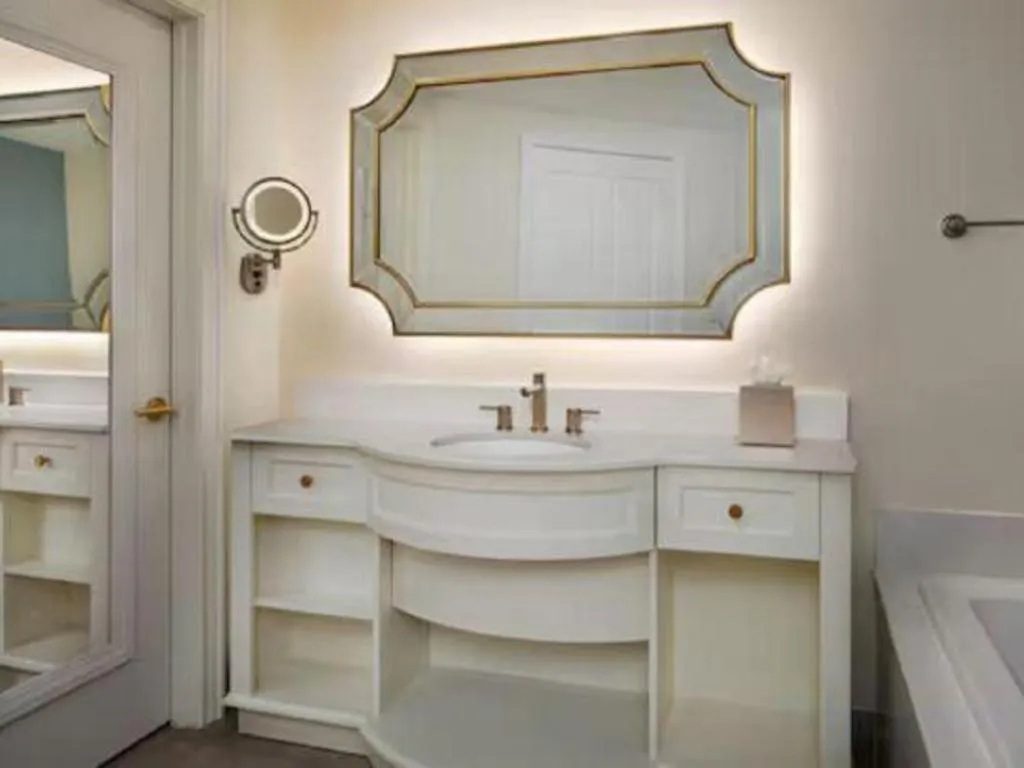 Disney's Saratoga Springs Resort & Spa