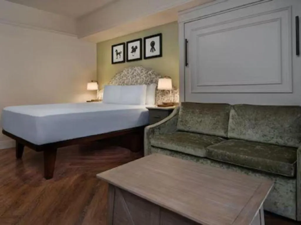 Bed in Disney's Saratoga Springs Resort & Spa