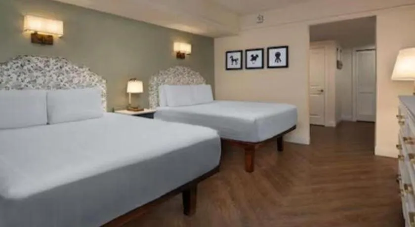 Bed in Disney's Saratoga Springs Resort & Spa