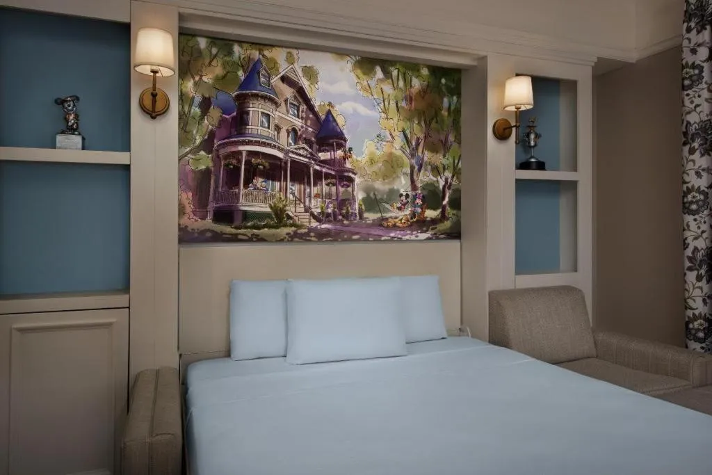 Bed in Disney's Saratoga Springs Resort & Spa