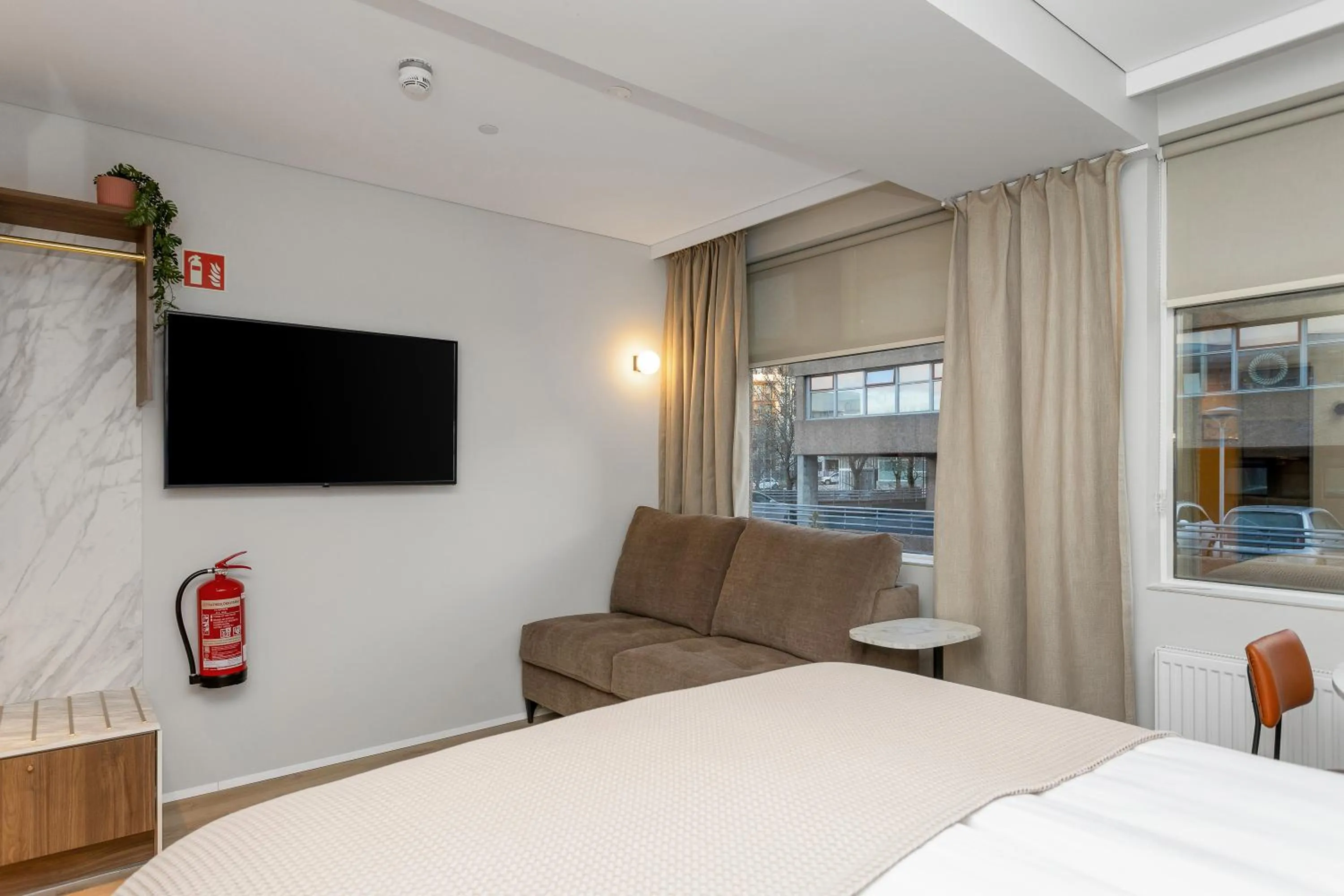 TV and multimedia, Bed in Candlewood Suites Reykjavik by IHG