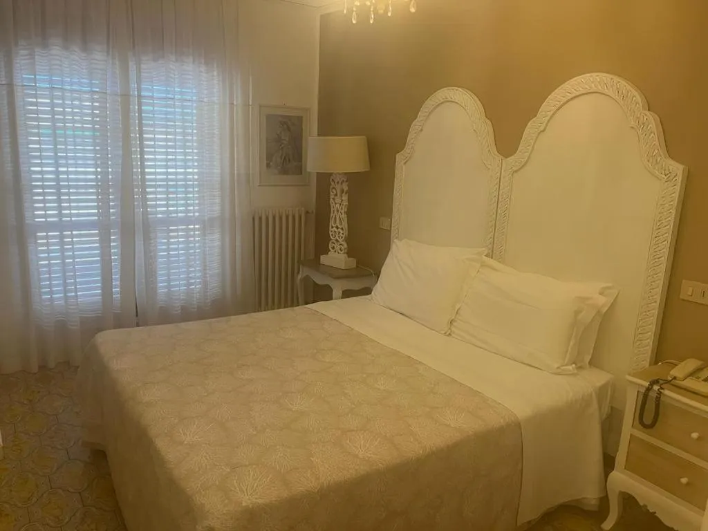 Bed in Hotel Bergamo Mare Mhotelsgroup