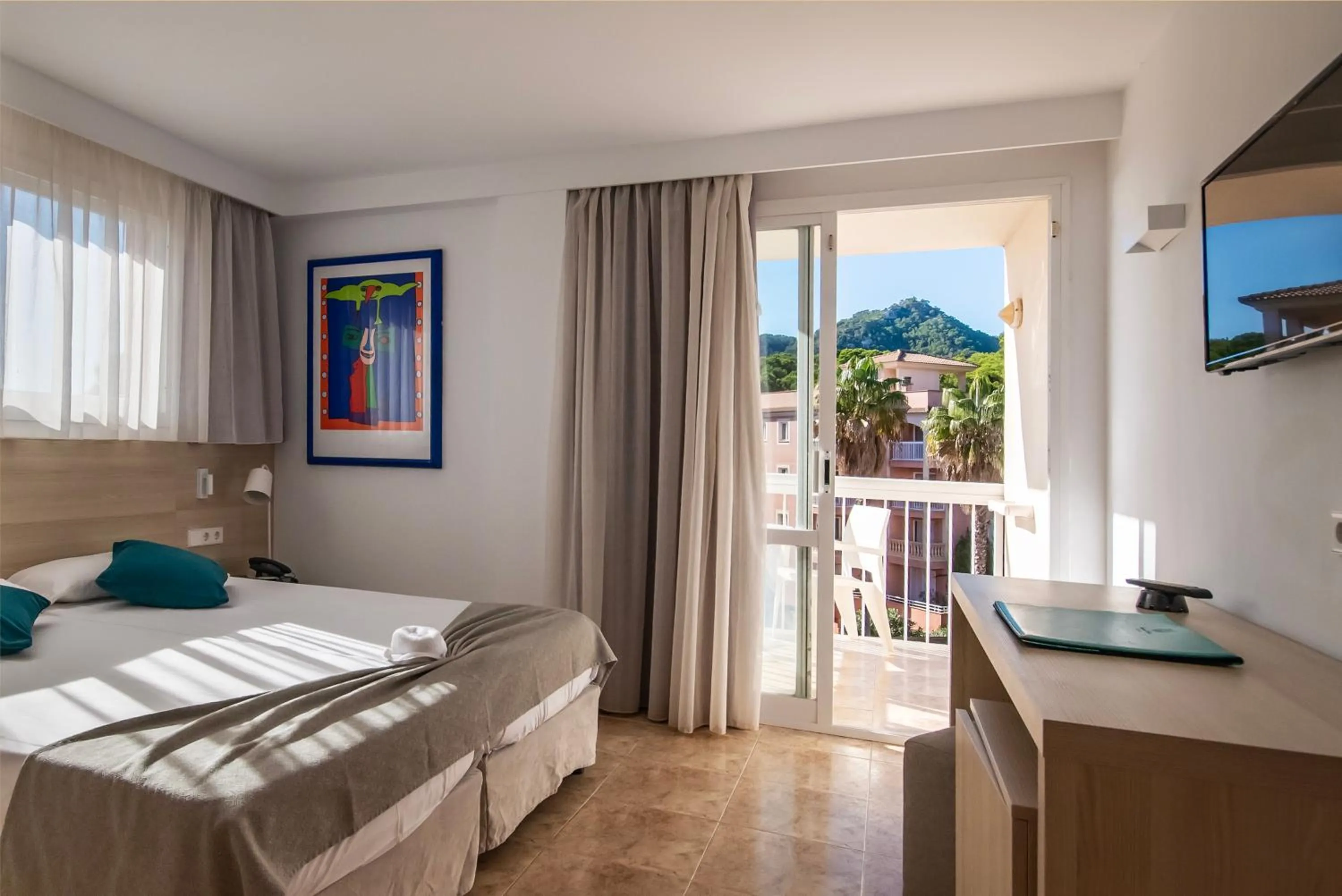 Bedroom, Bed in Canyamel Classic & Spa, solo Adultos