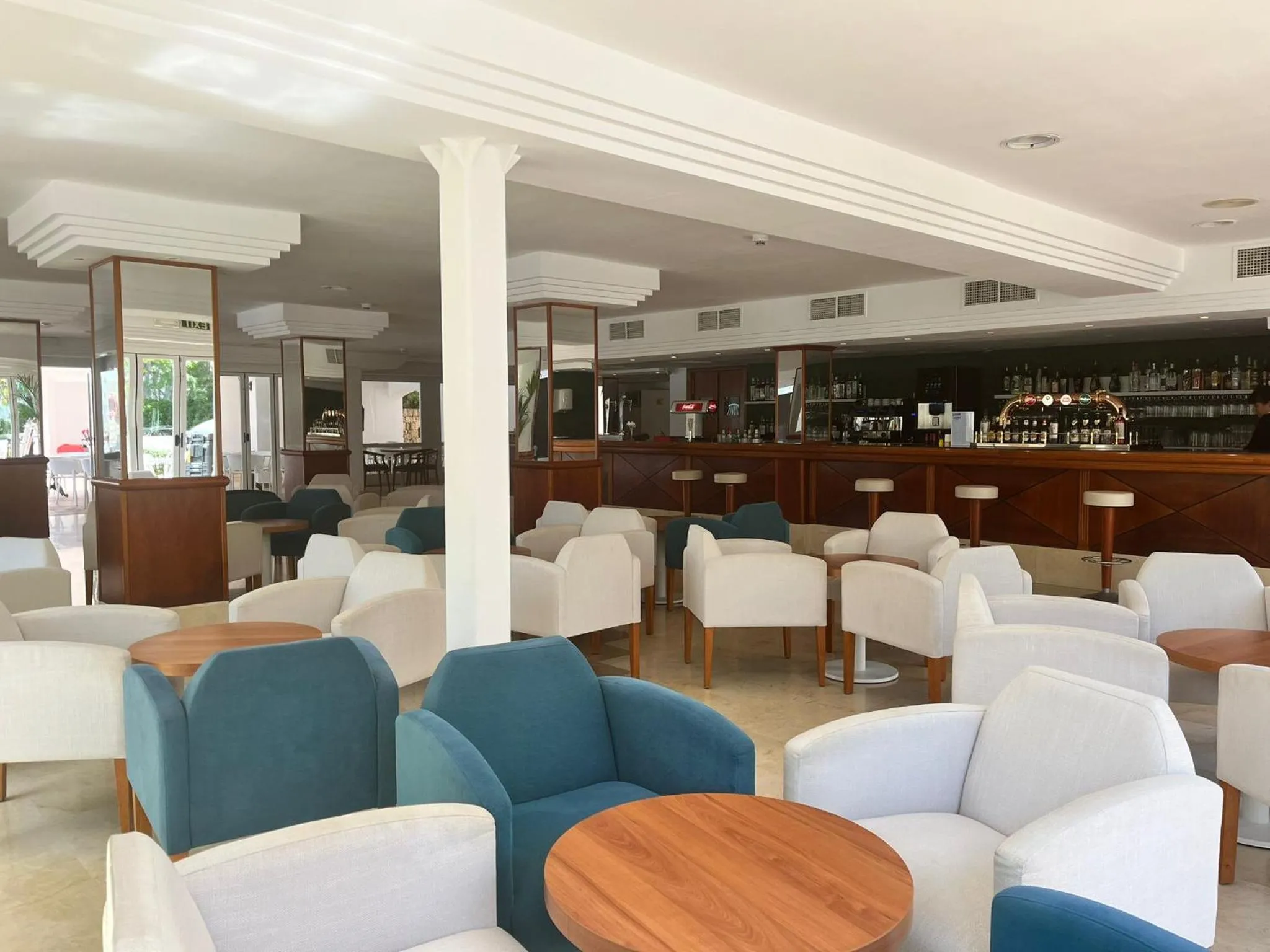 Lounge or bar in Canyamel Classic & Spa, solo Adultos